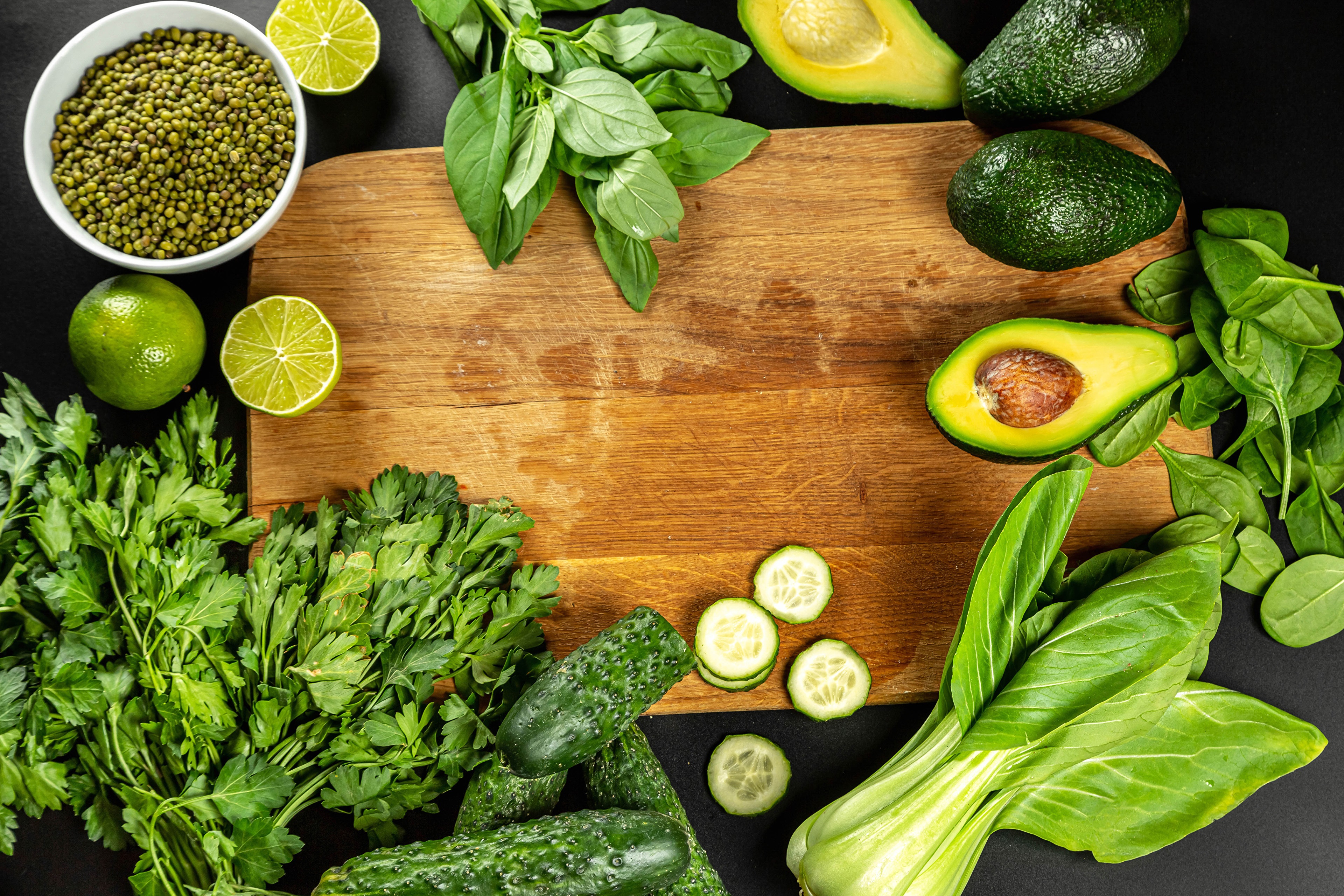 4K Vegetables with Avocado, Cucumbers, Lime, and Green Peas HD Wallpaper