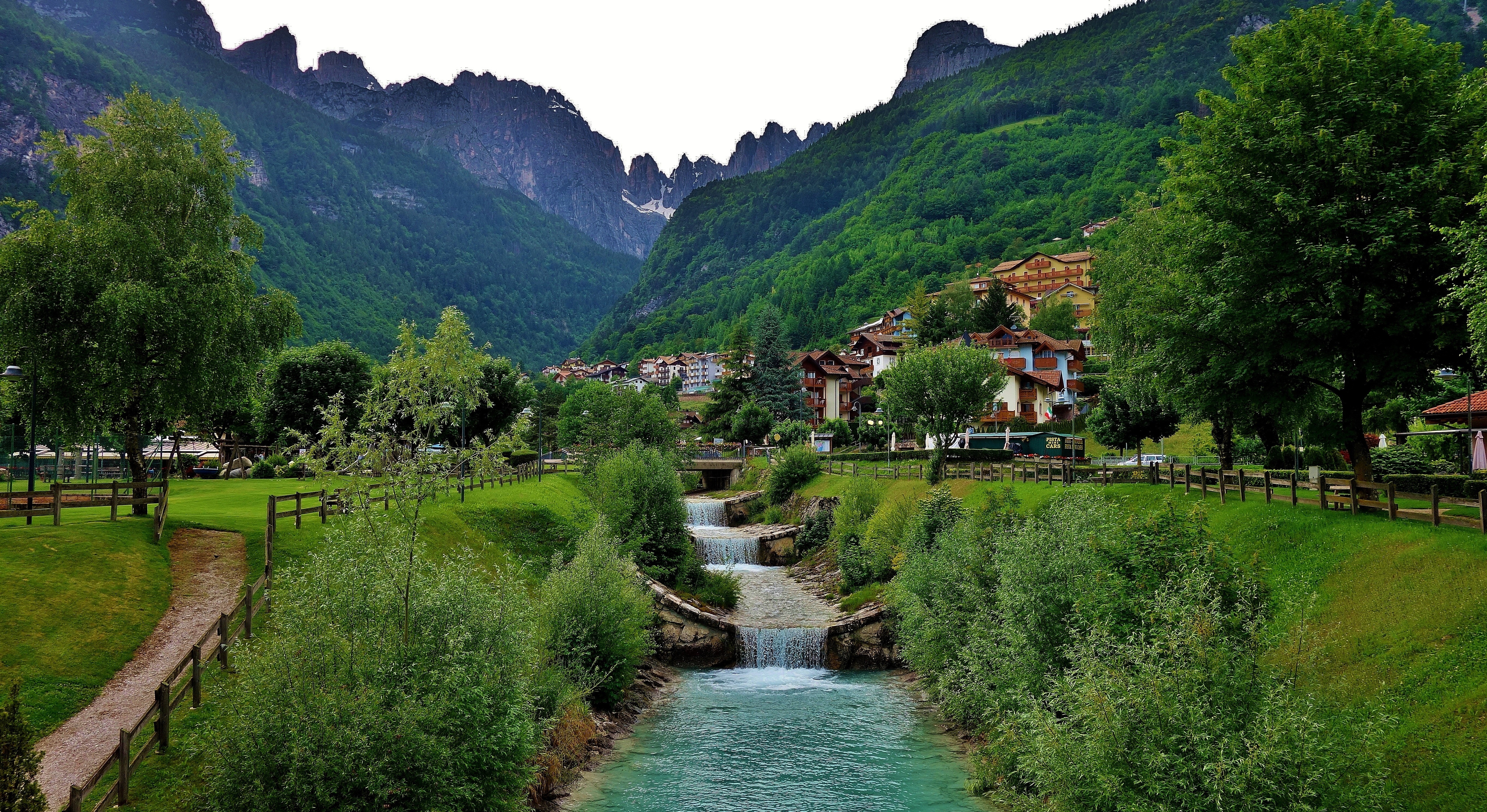 Molveno, Italy: Houses and Mountains in the Alps HD Wallpaper