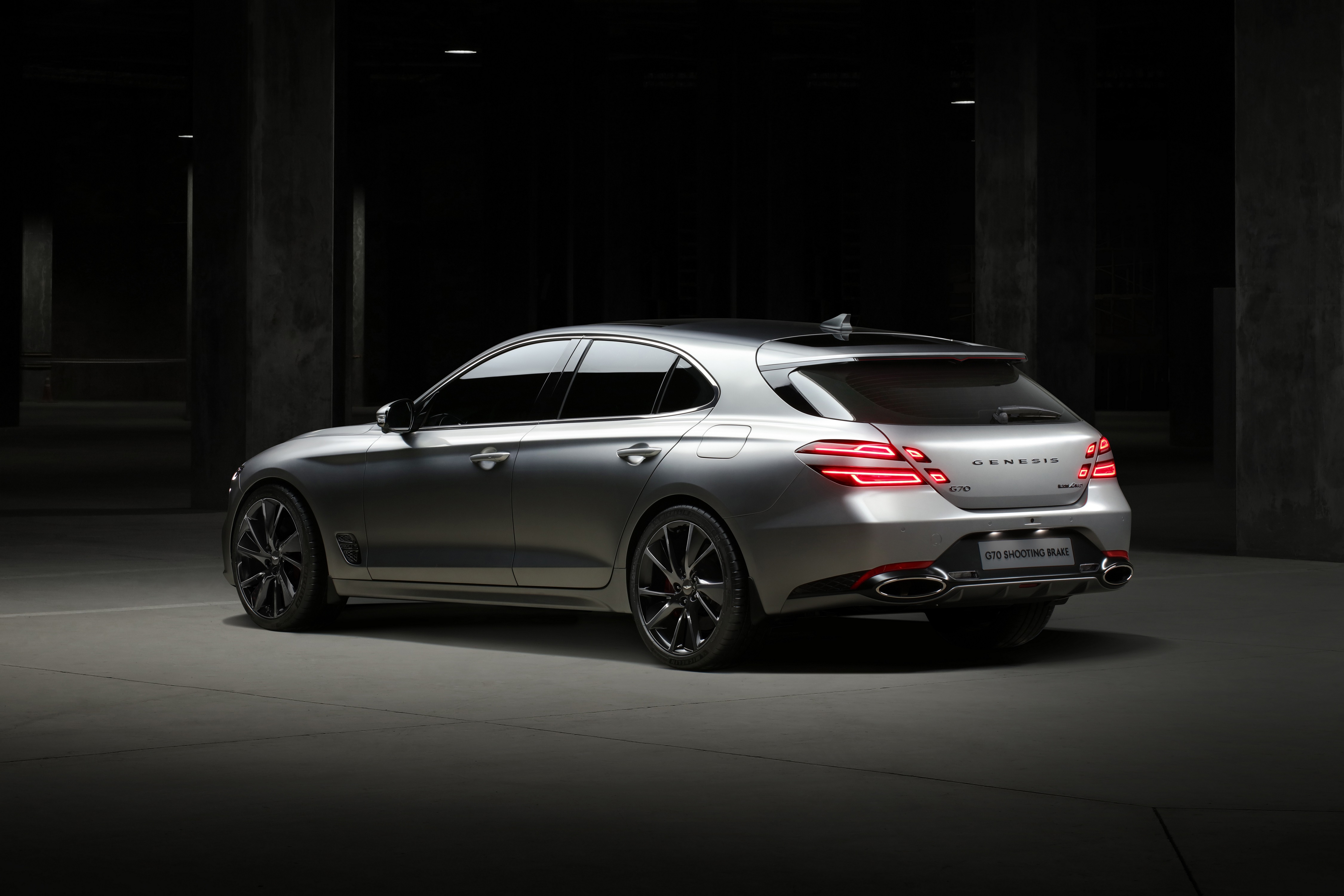 Genesis G70 Shooting Brake in silver metallic HD Wallpaper