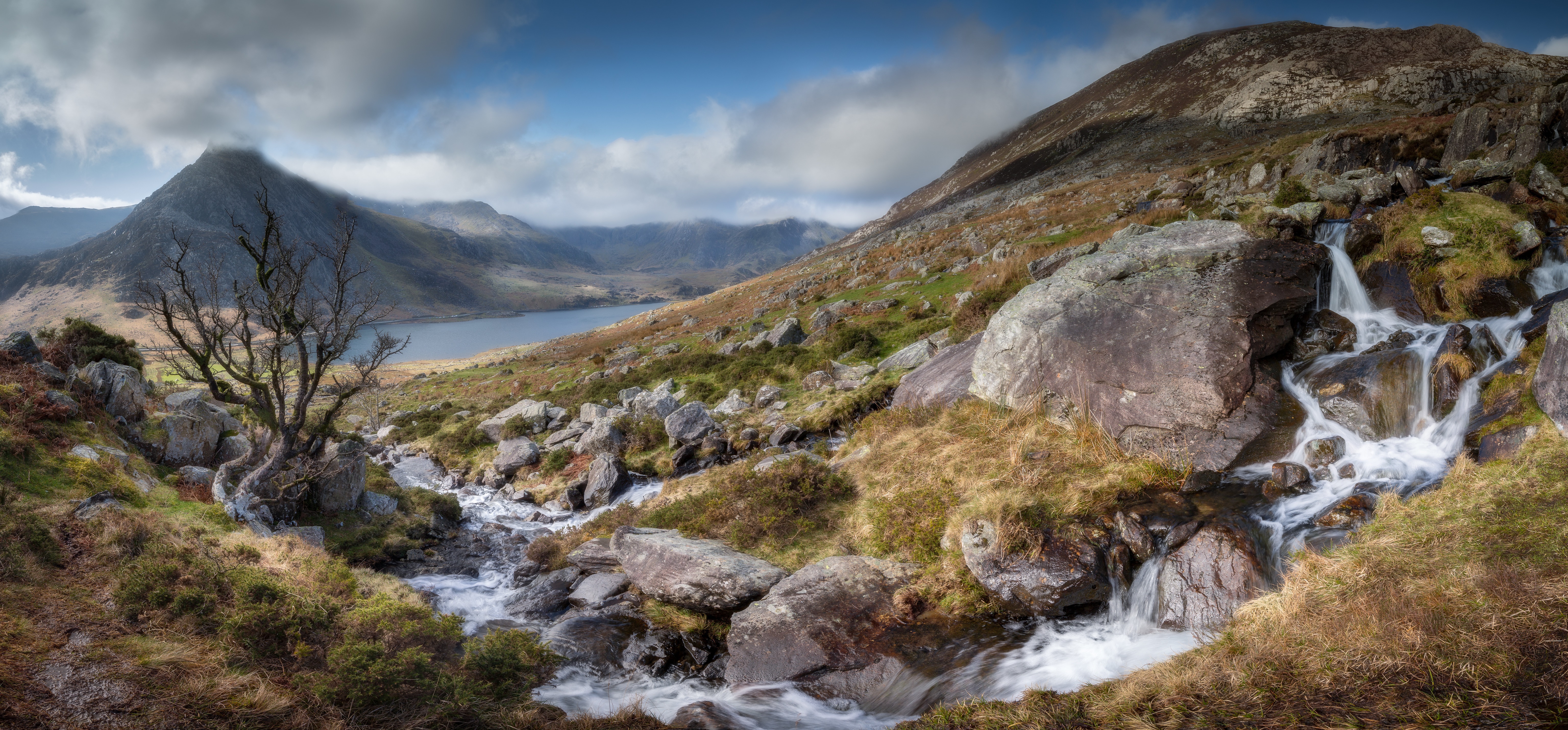 Snowdonia National Park Panorama in Wales, United Kingdom HD Wallpaper