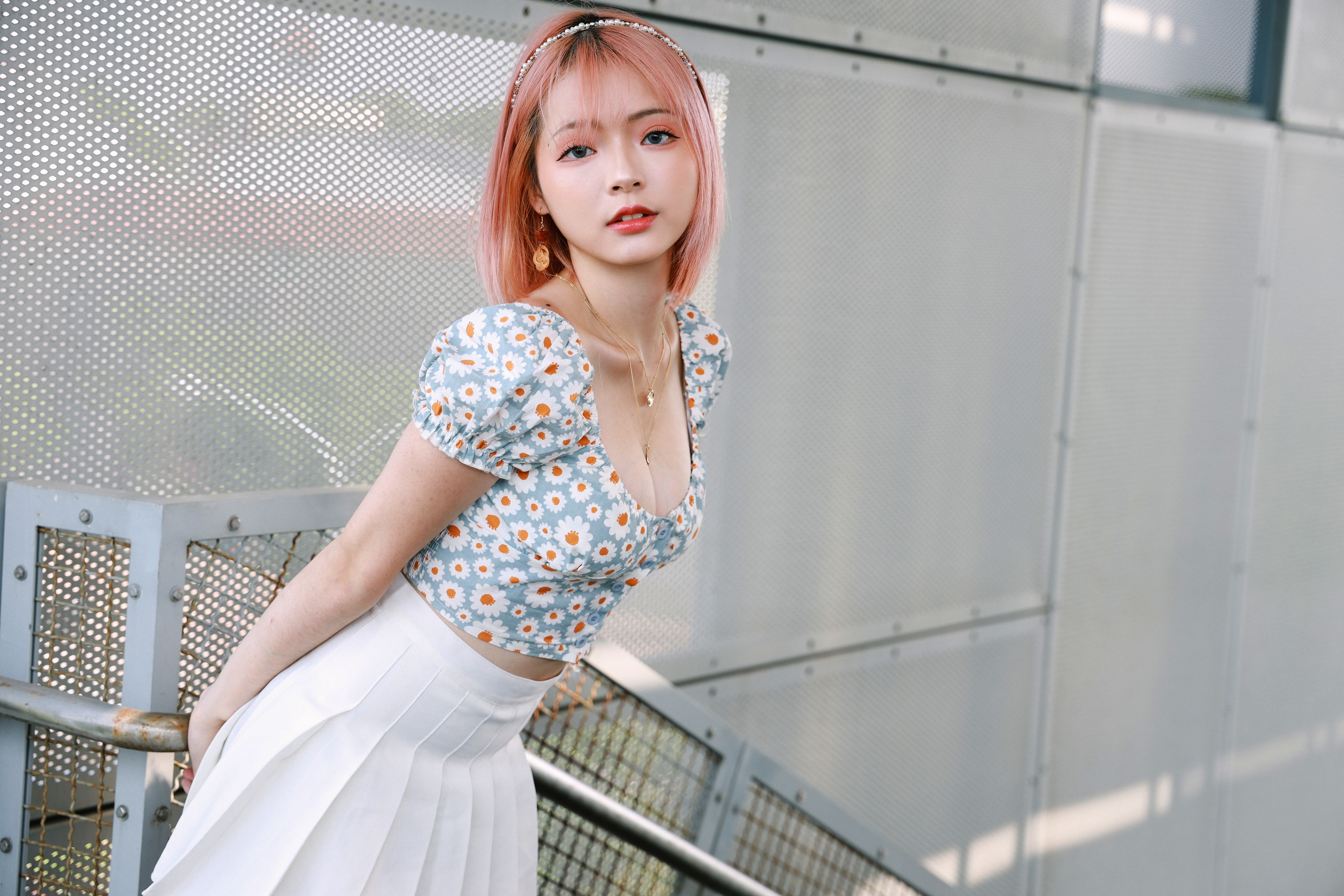 Asian woman in floral blouse and white skirt HD Wallpaper