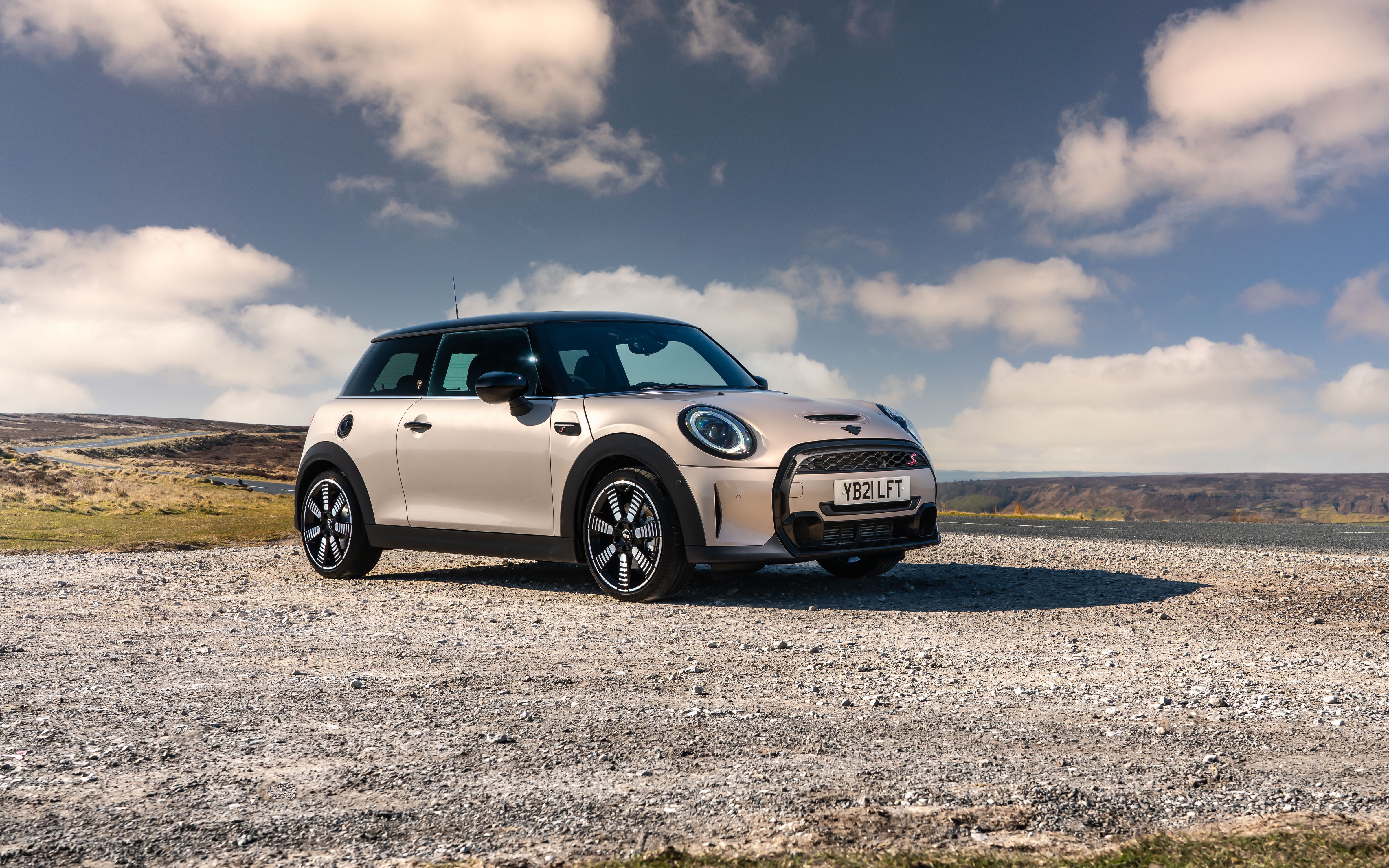 2021 Mini Cooper S (UK-spec) Metallic HD Wallpaper