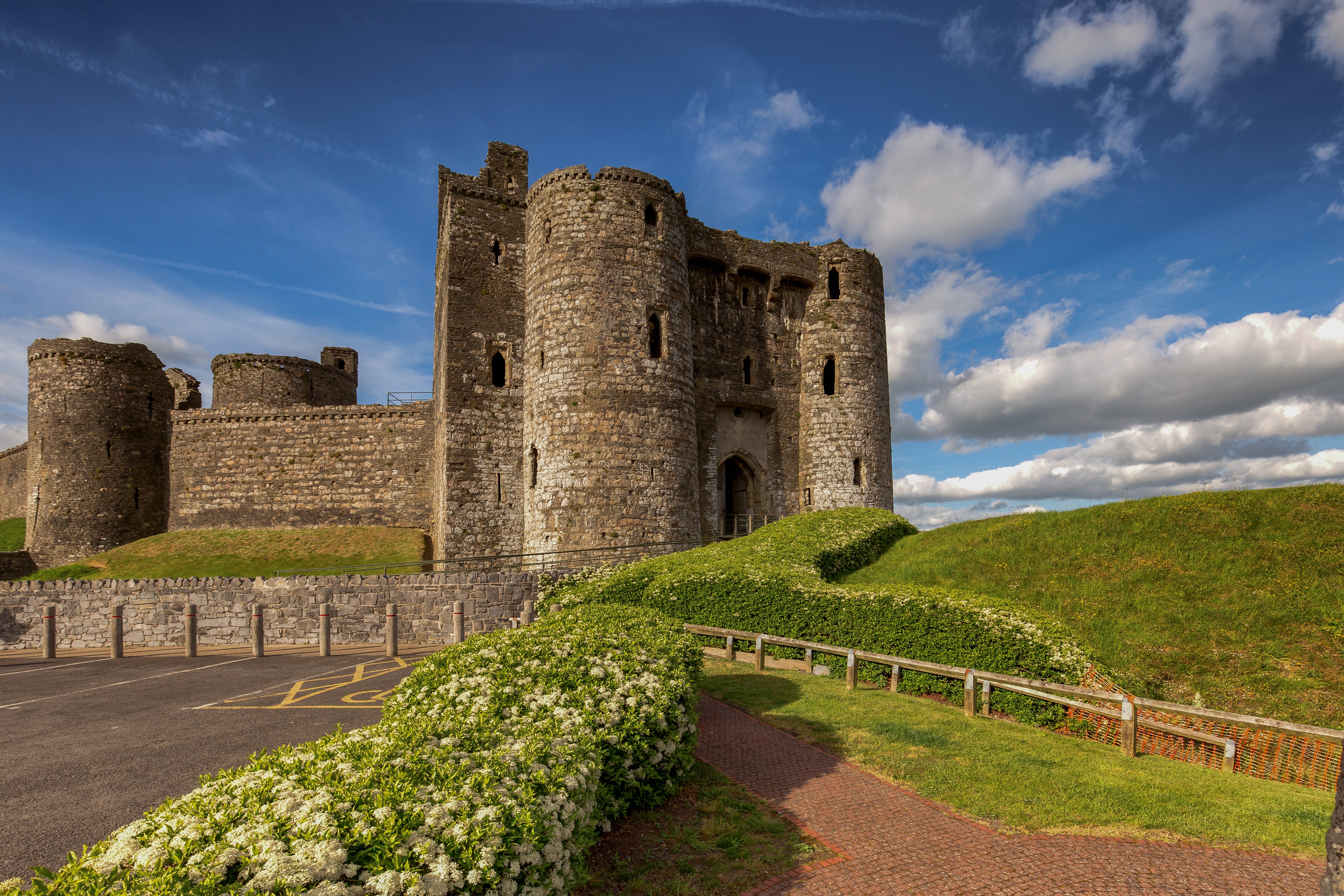 Kidwelly Castle in Wales, United Kingdom HD Wallpaper