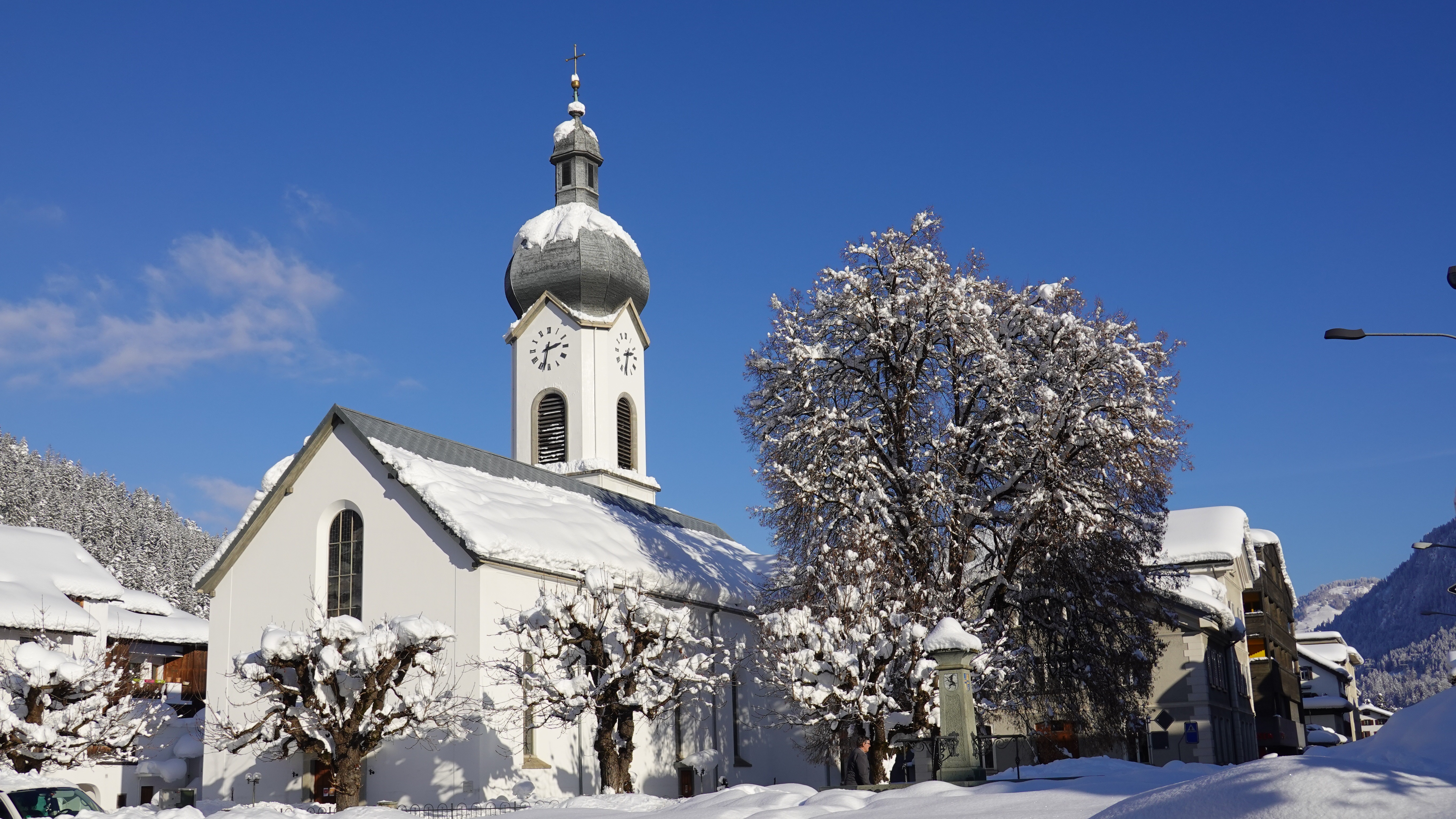 Church in Switzerland during winter with snow HD Wallpaper