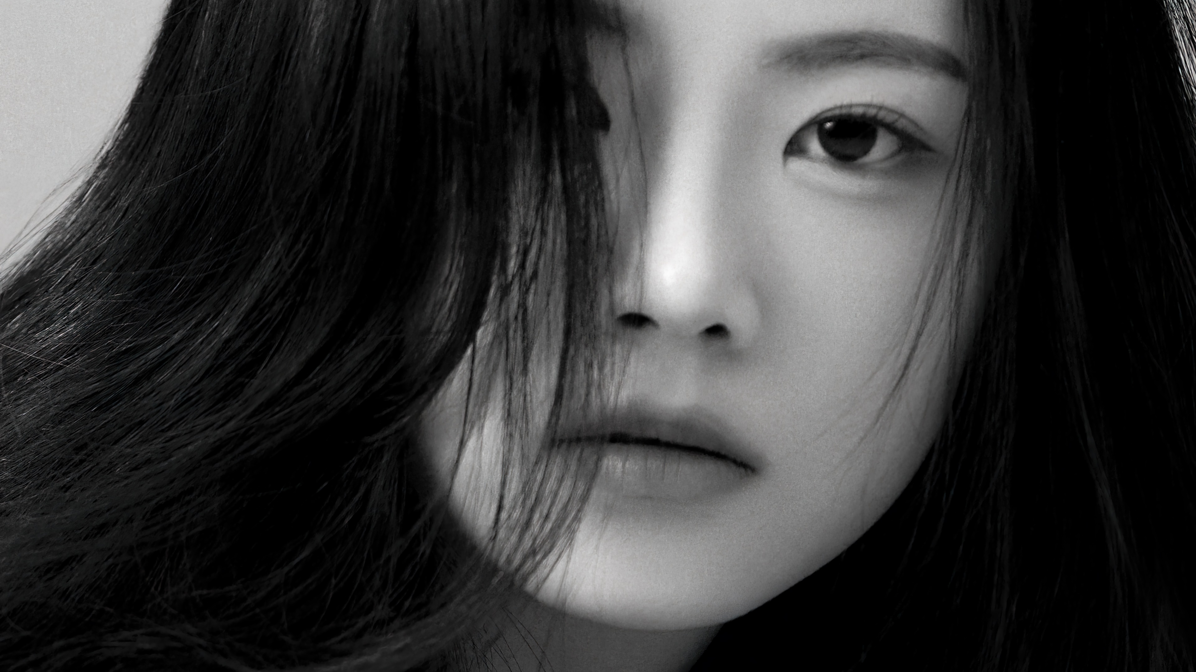 Hong Eunchae from Le Sserafim 4K HD Wallpaper