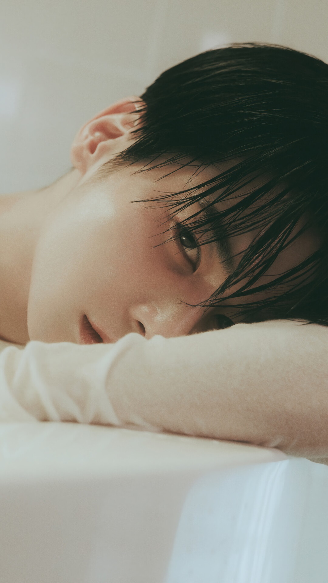 Kang Tae-hyun from TXT HD Phone Wallpaper