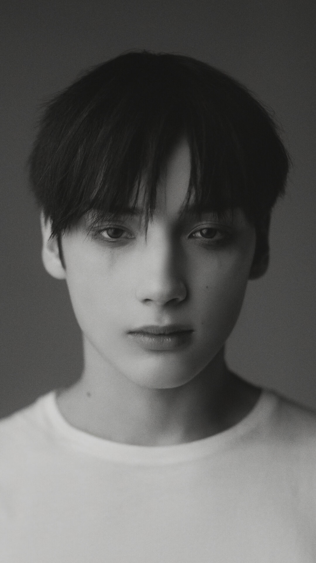 Huening Kai from TXT HD Phone Wallpaper