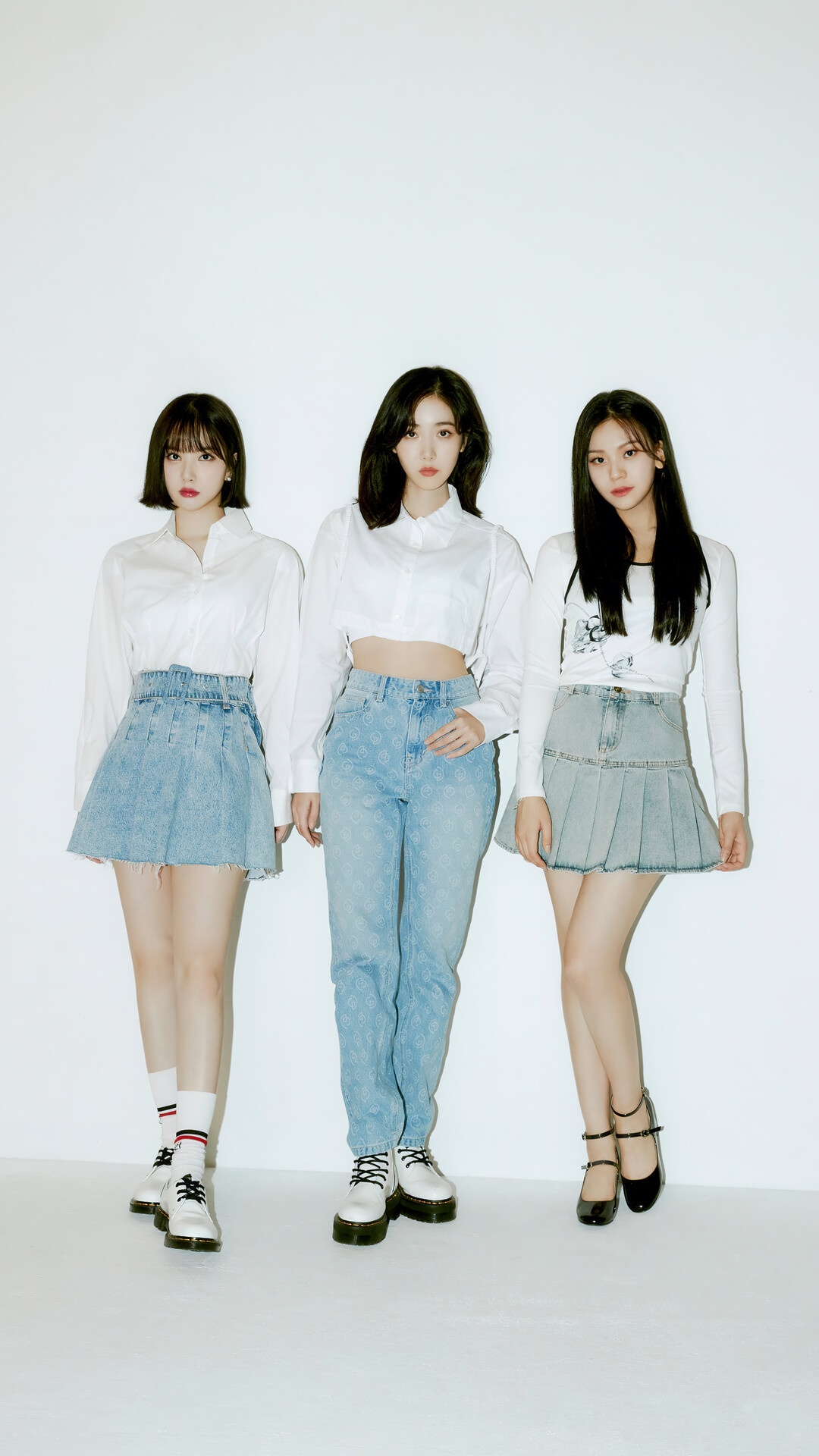 VIVIZ members posing in white shirts and denim skirts HD Phone Wallpaper