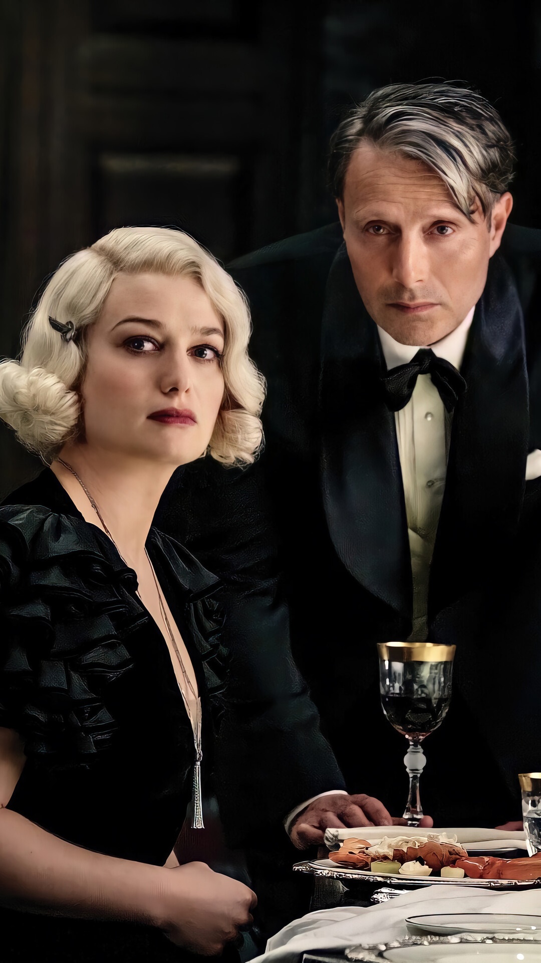 Queenie Goldstein and Gellert Grindelwald from Fantastic Beasts HD Phone Wallpaper