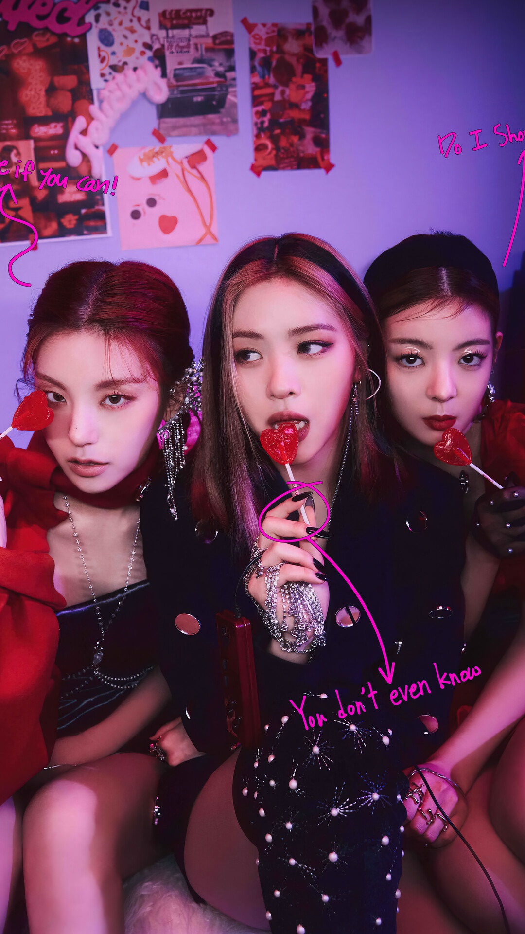 ITZY Yeji, Ryujin, and Lia with lollipops HD Phone Wallpaper