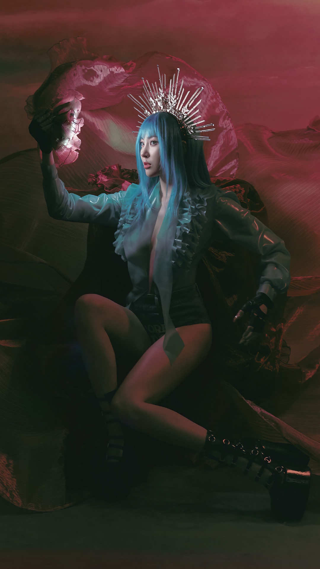 Sunmi Kpop Girl with Blue Hair and Crown HD Phone Wallpaper