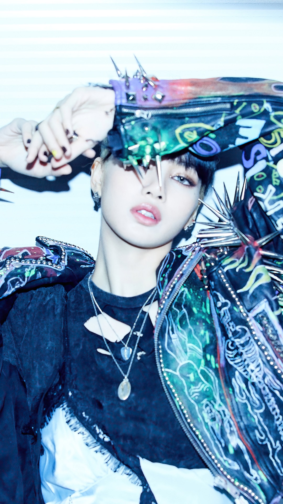 Lisa from BLACKPINK HD Phone Wallpaper