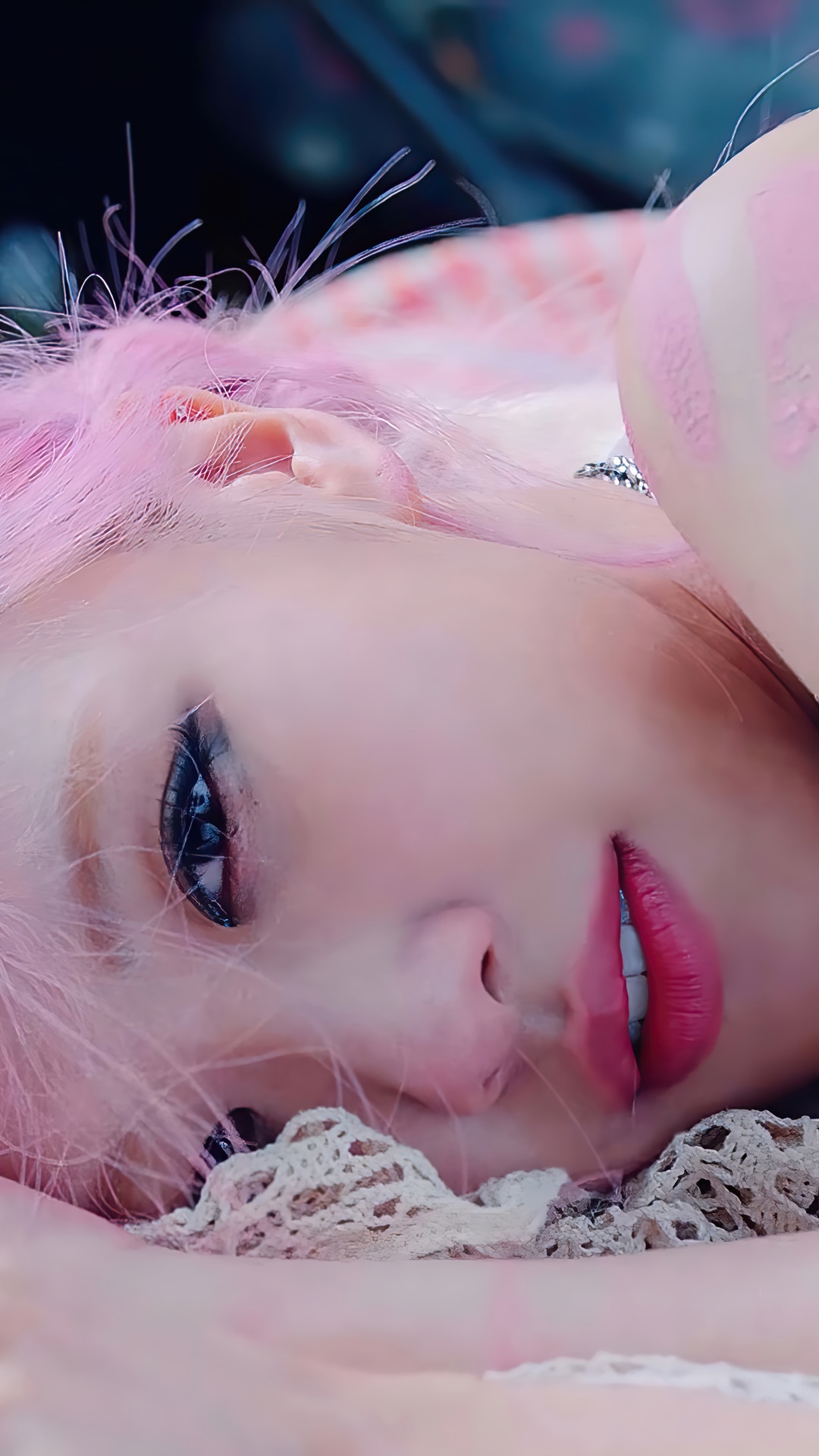 Rosé from BLACKPINK with pink hair HD Phone Wallpaper