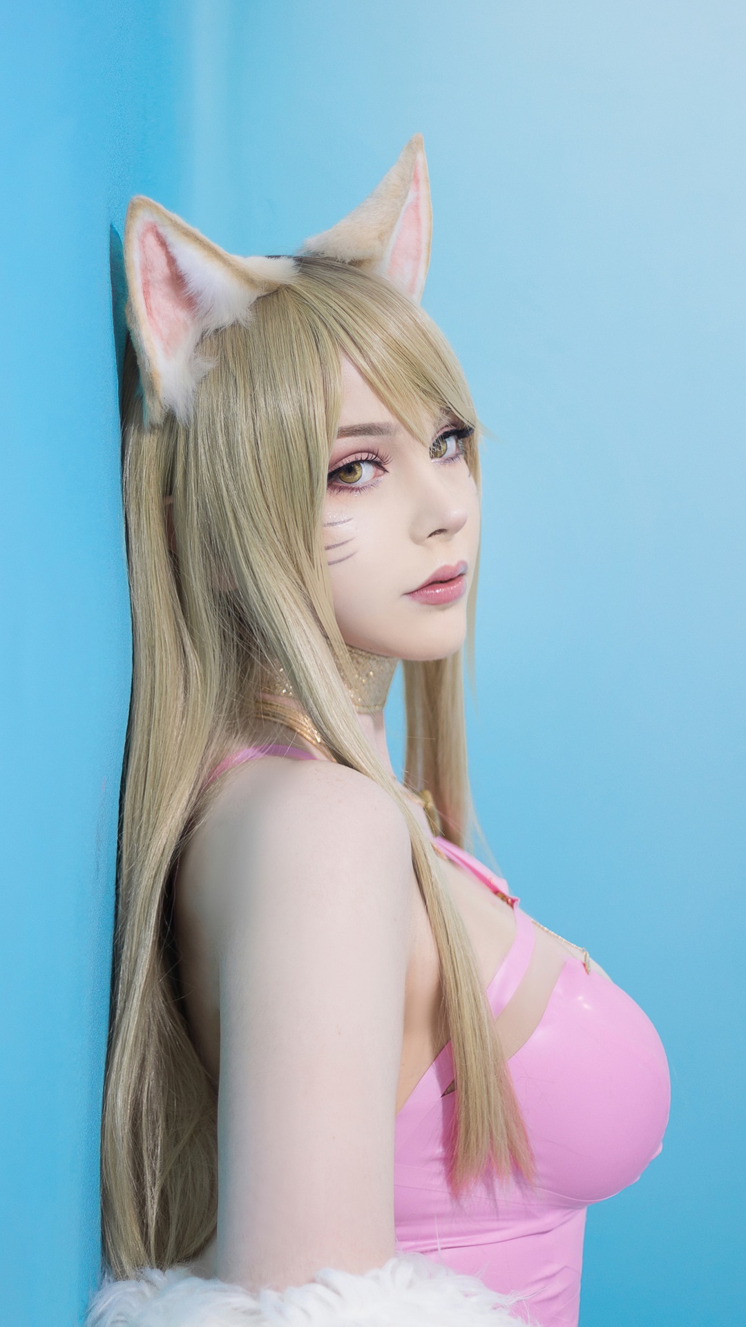 Ahri from League of Legends Cosplay HD Phone Wallpaper