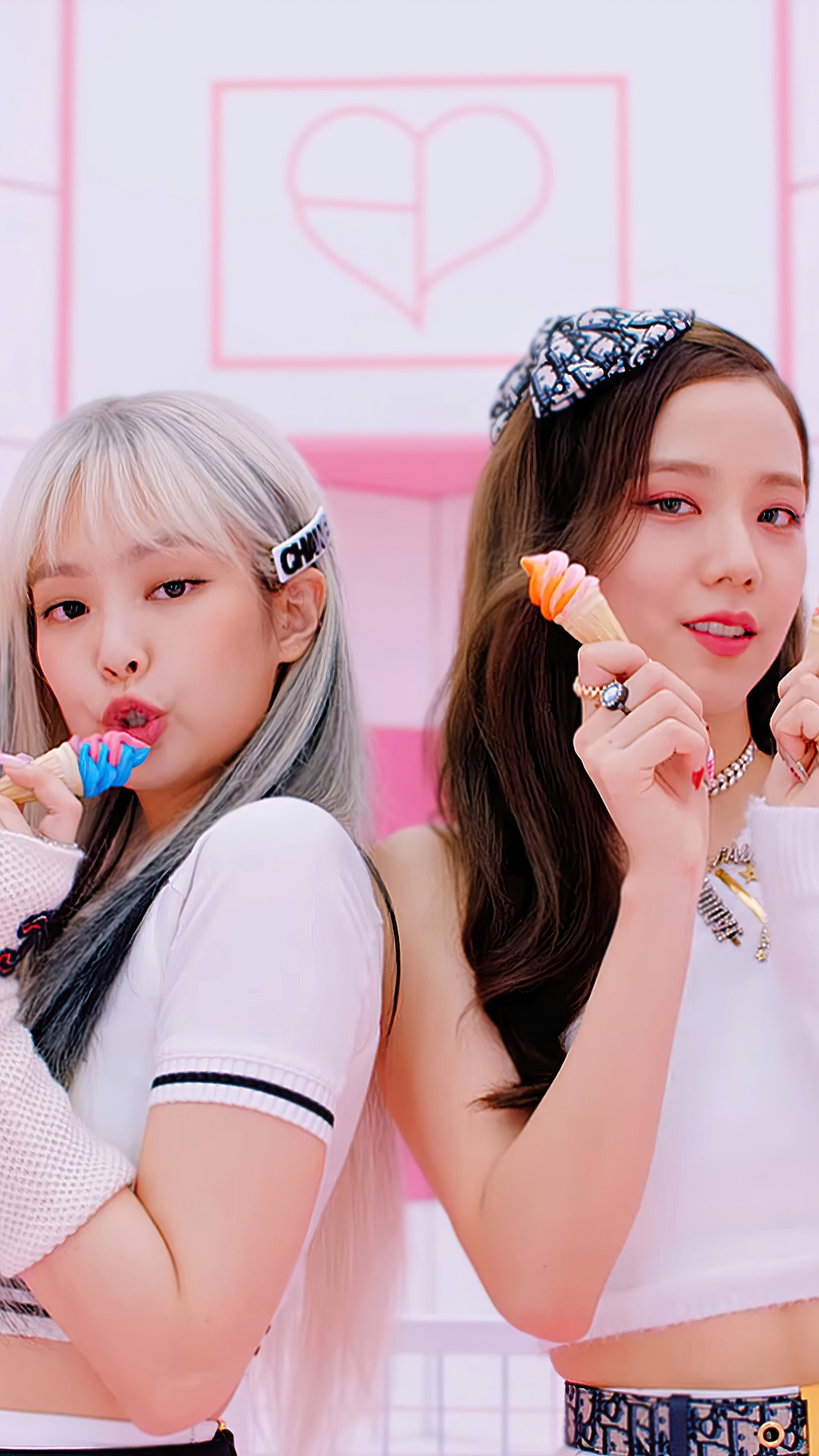 BLACKPINK members Jennie and Jisoo with ice cream cones HD Phone Wallpaper