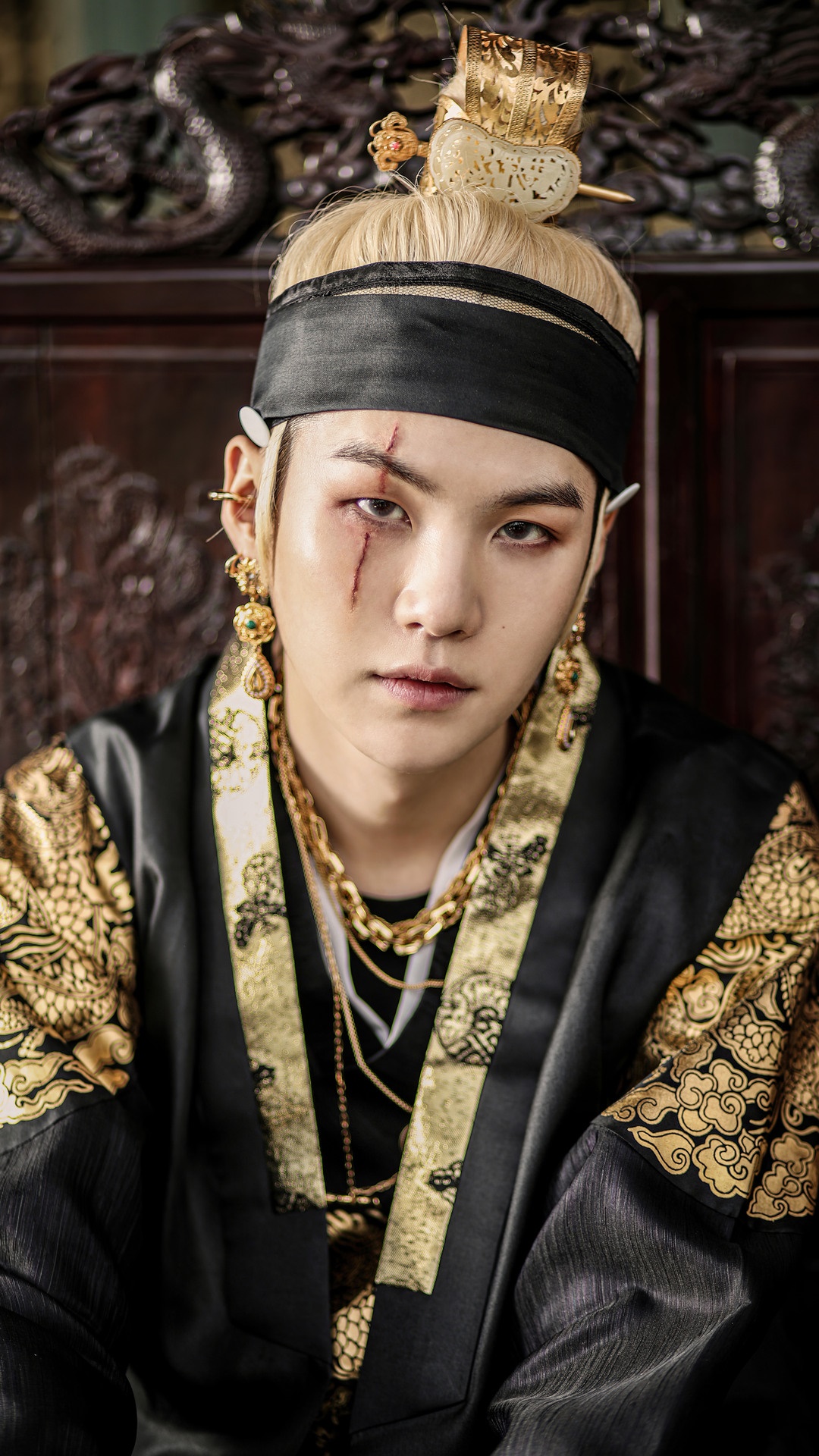 Agust D as a Korean King with Scars HD Phone Wallpaper