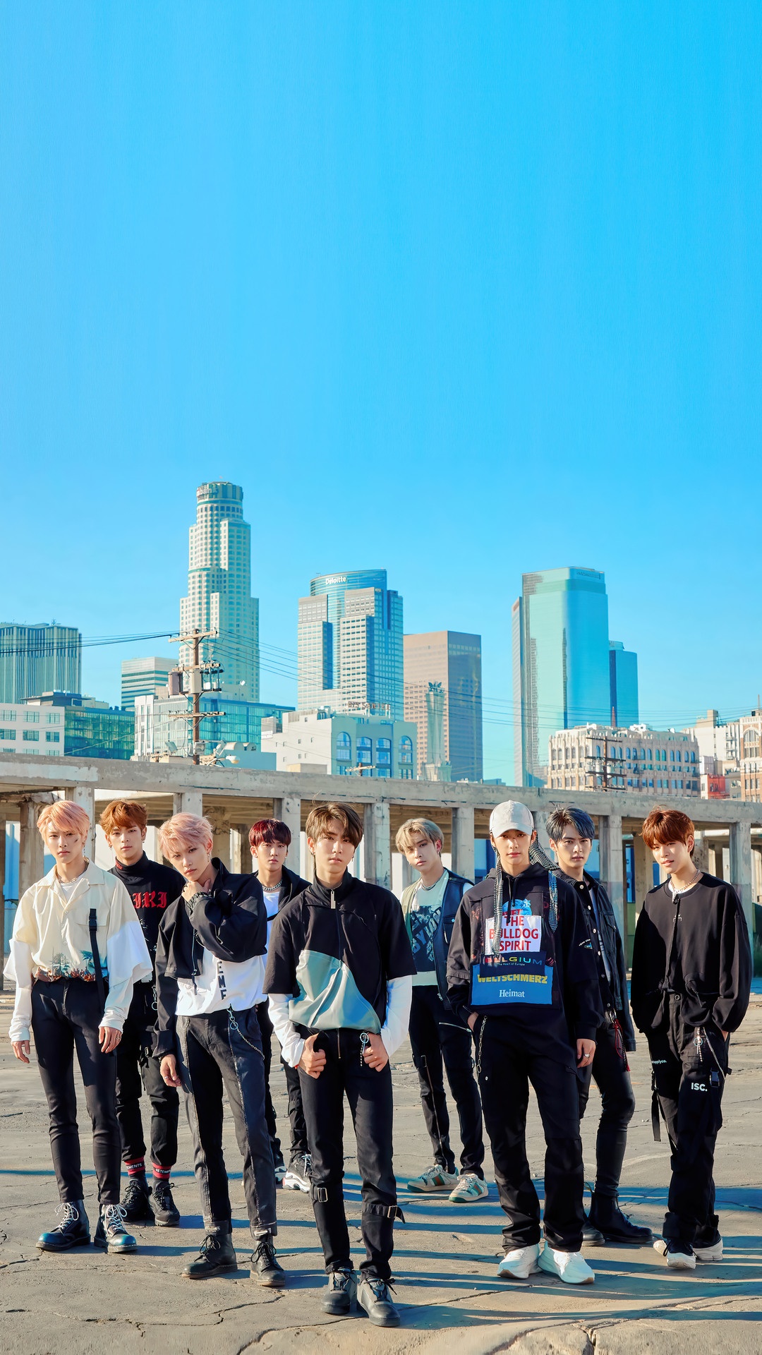 Stray Kids group photo in Los Angeles HD Phone Wallpaper