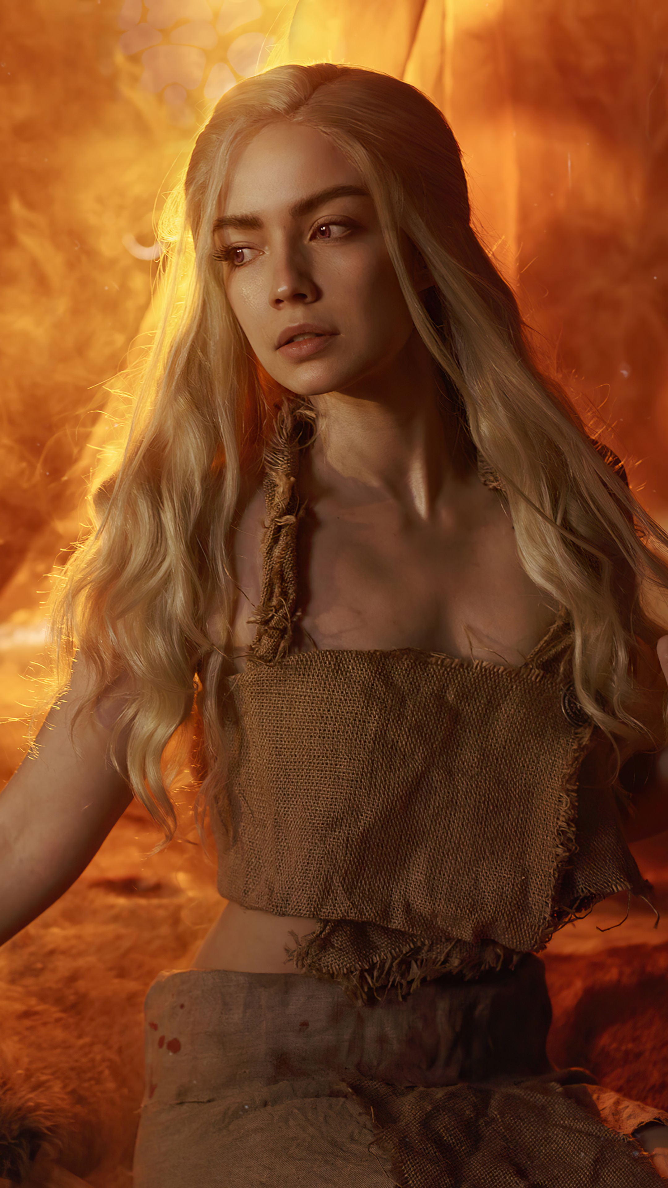 Daenerys Targaryen from Game of Thrones cosplay HD Phone Wallpaper