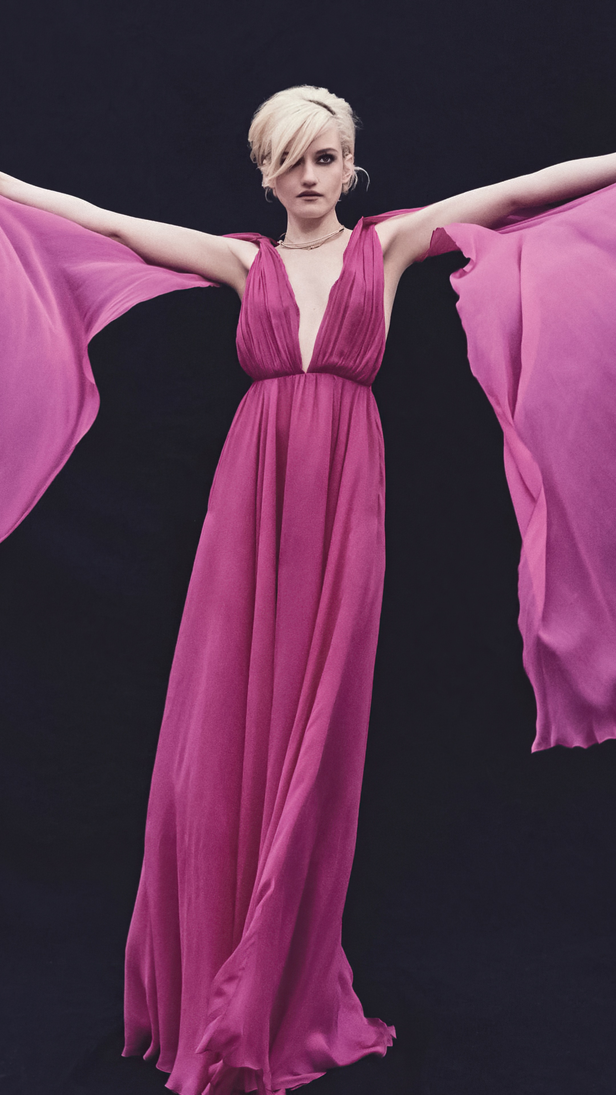 Julia Garner in a pink dress HD Phone Wallpaper