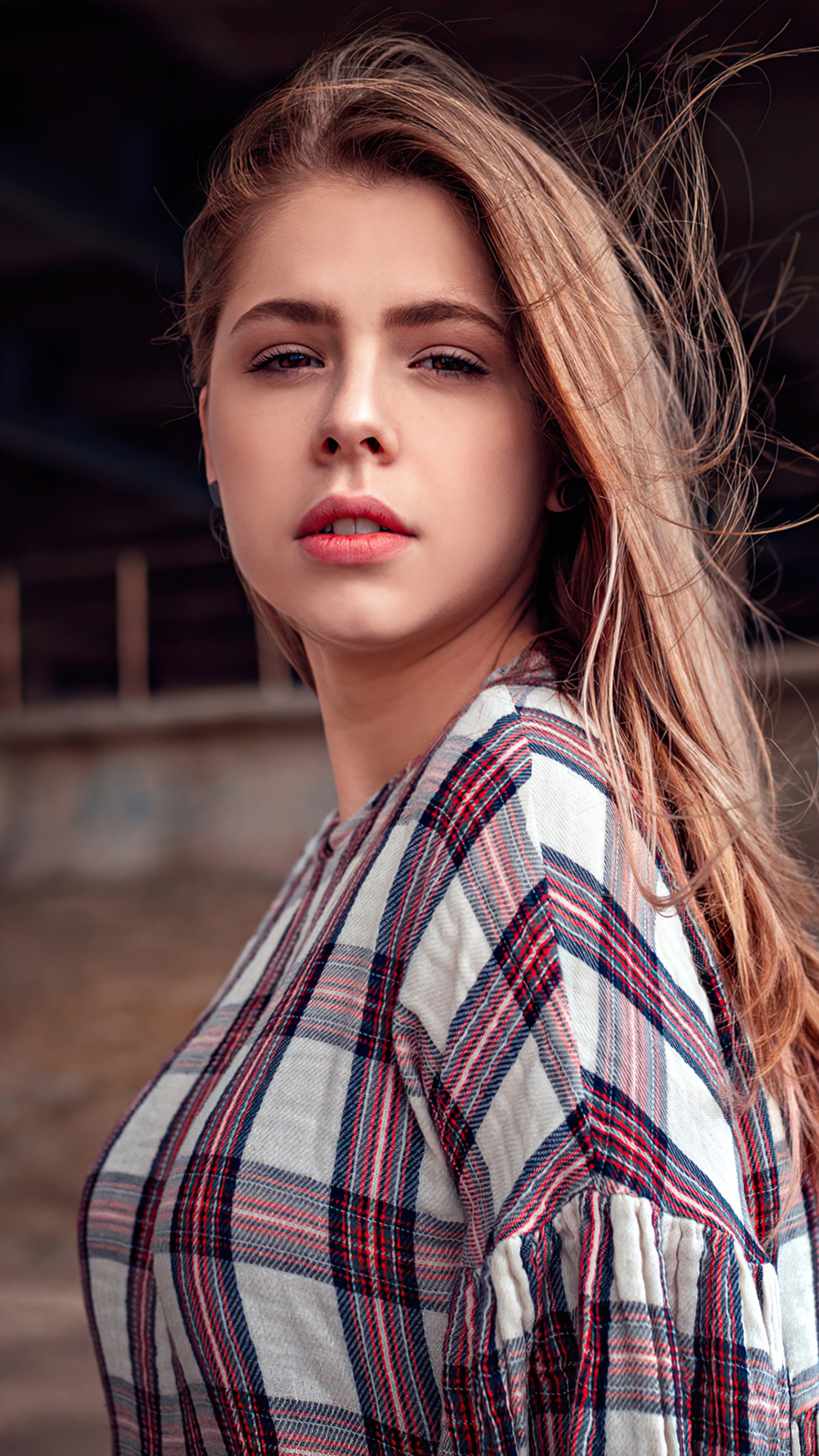 Young woman with blonde hair wearing a plaid shirt HD Phone Wallpaper