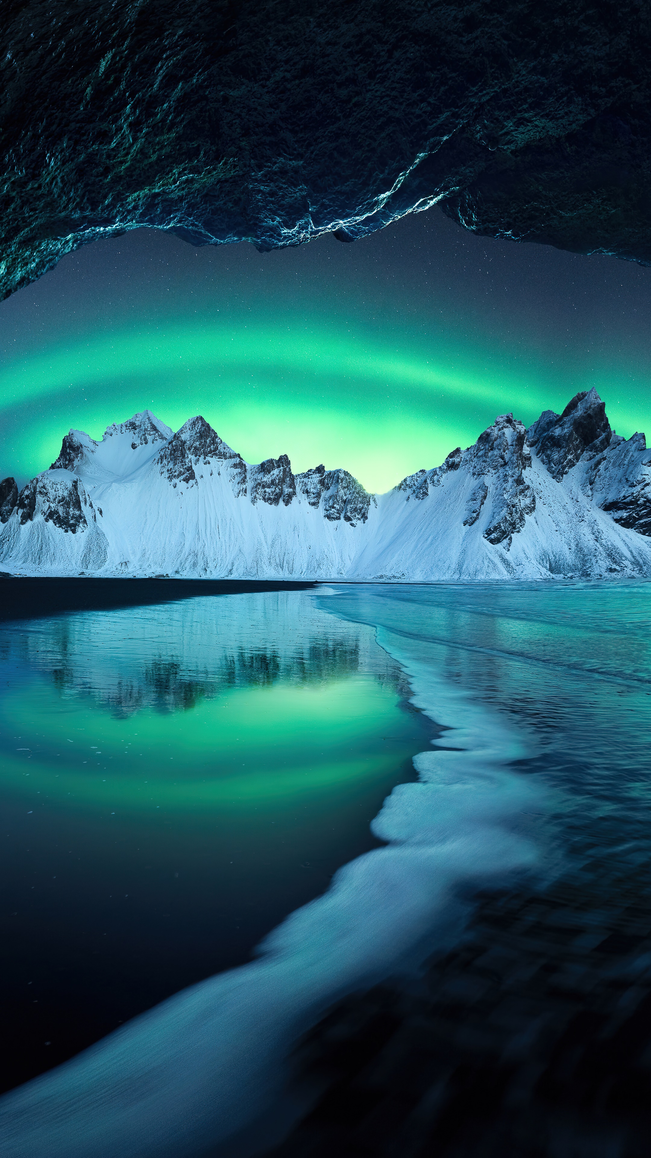 Aurora over snowy mountains in Iceland 4K HD Phone Wallpaper