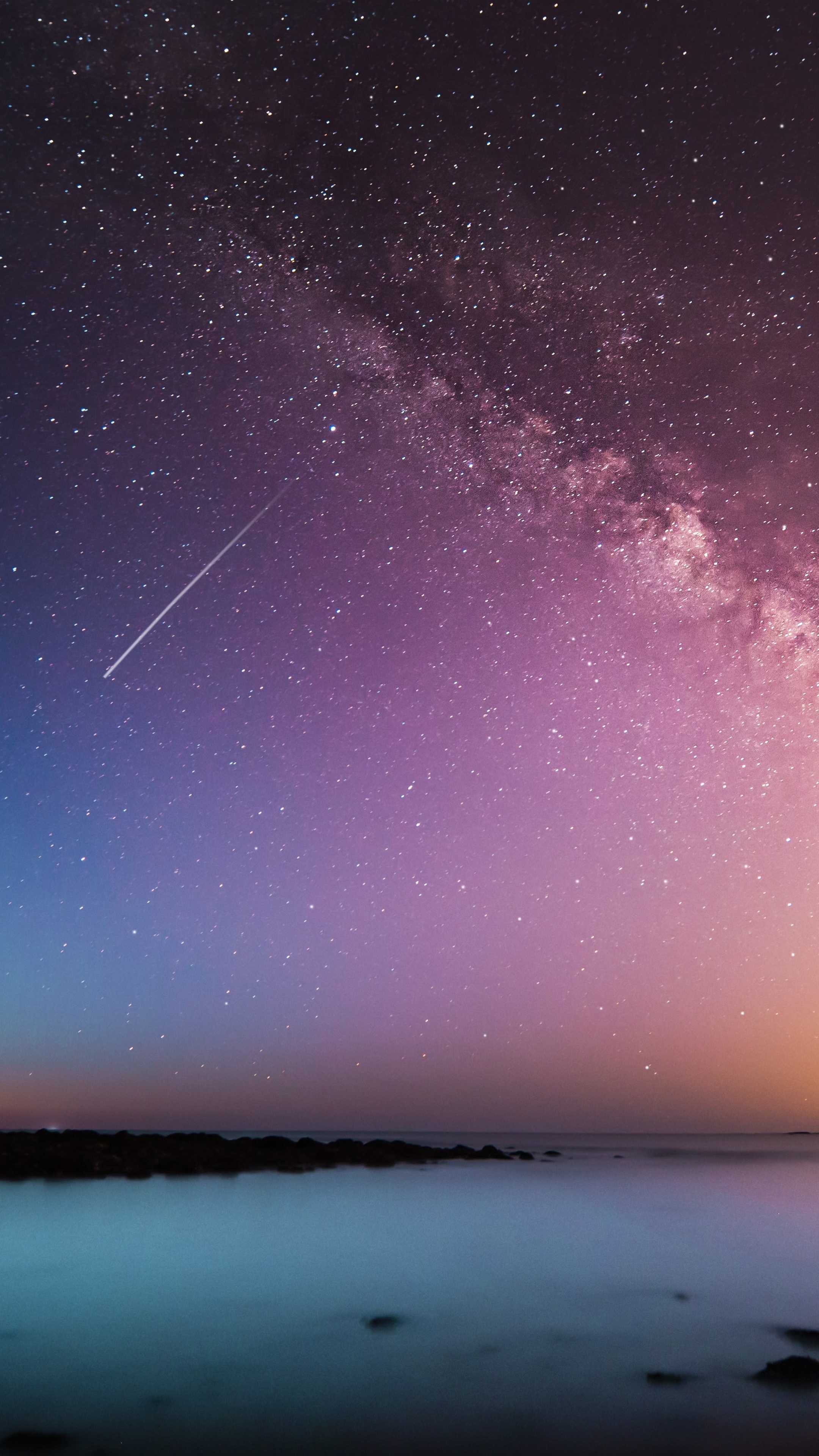 Milky Way over the ocean with a shooting star HD Phone Wallpaper
