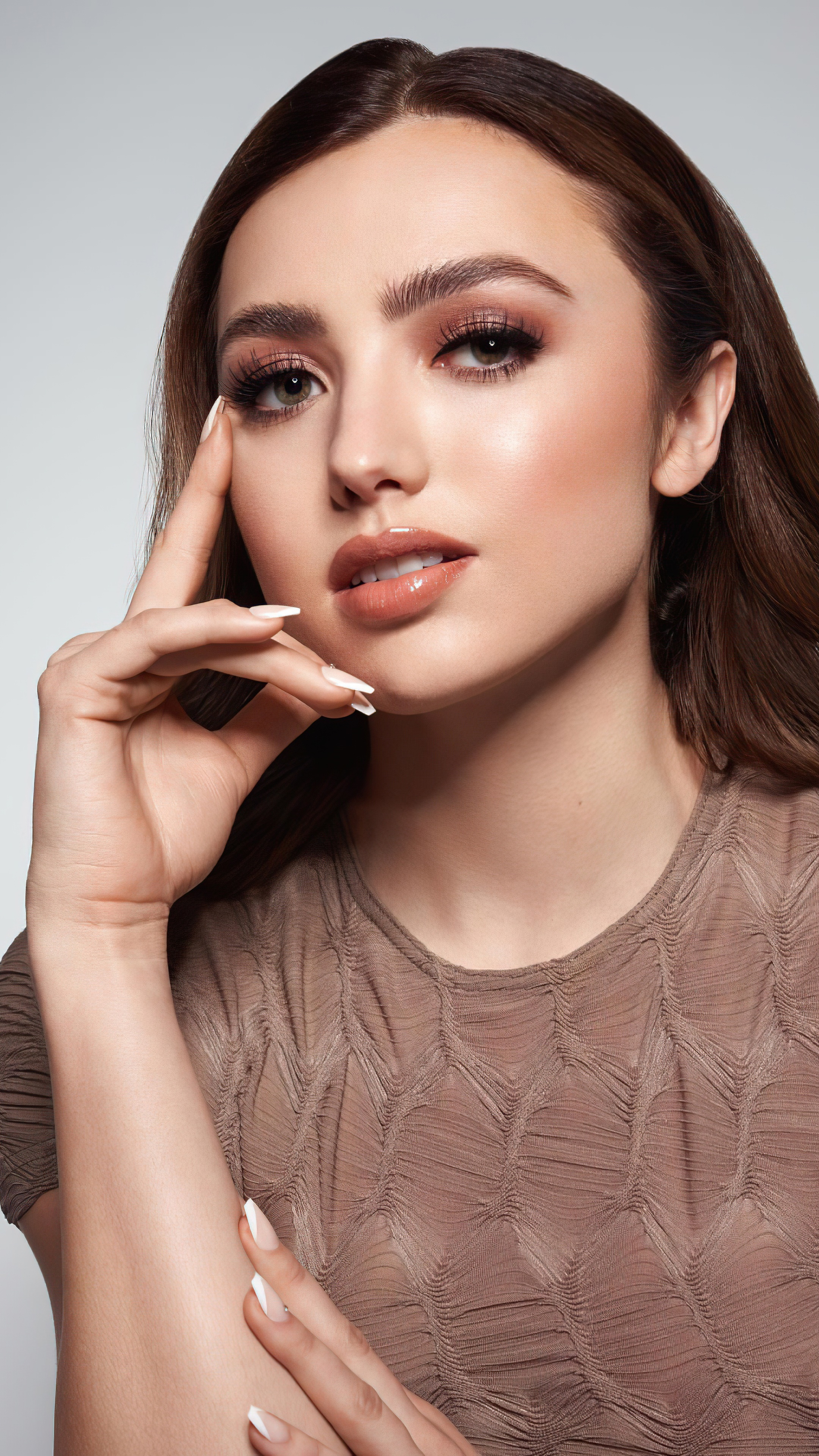 Peyton List 4K HD Phone Wallpaper