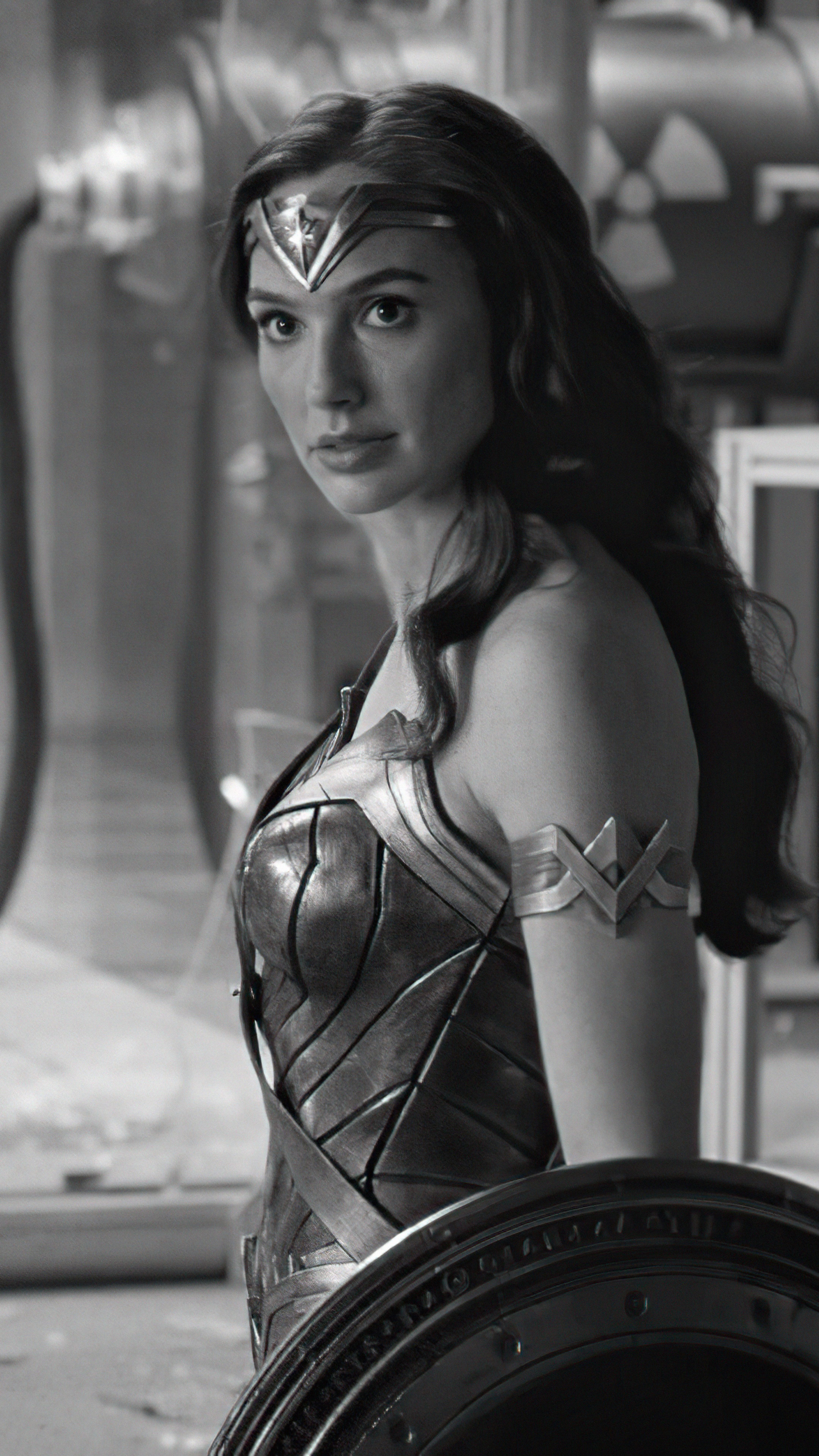 Wonder Woman from Justice League HD Phone Wallpaper