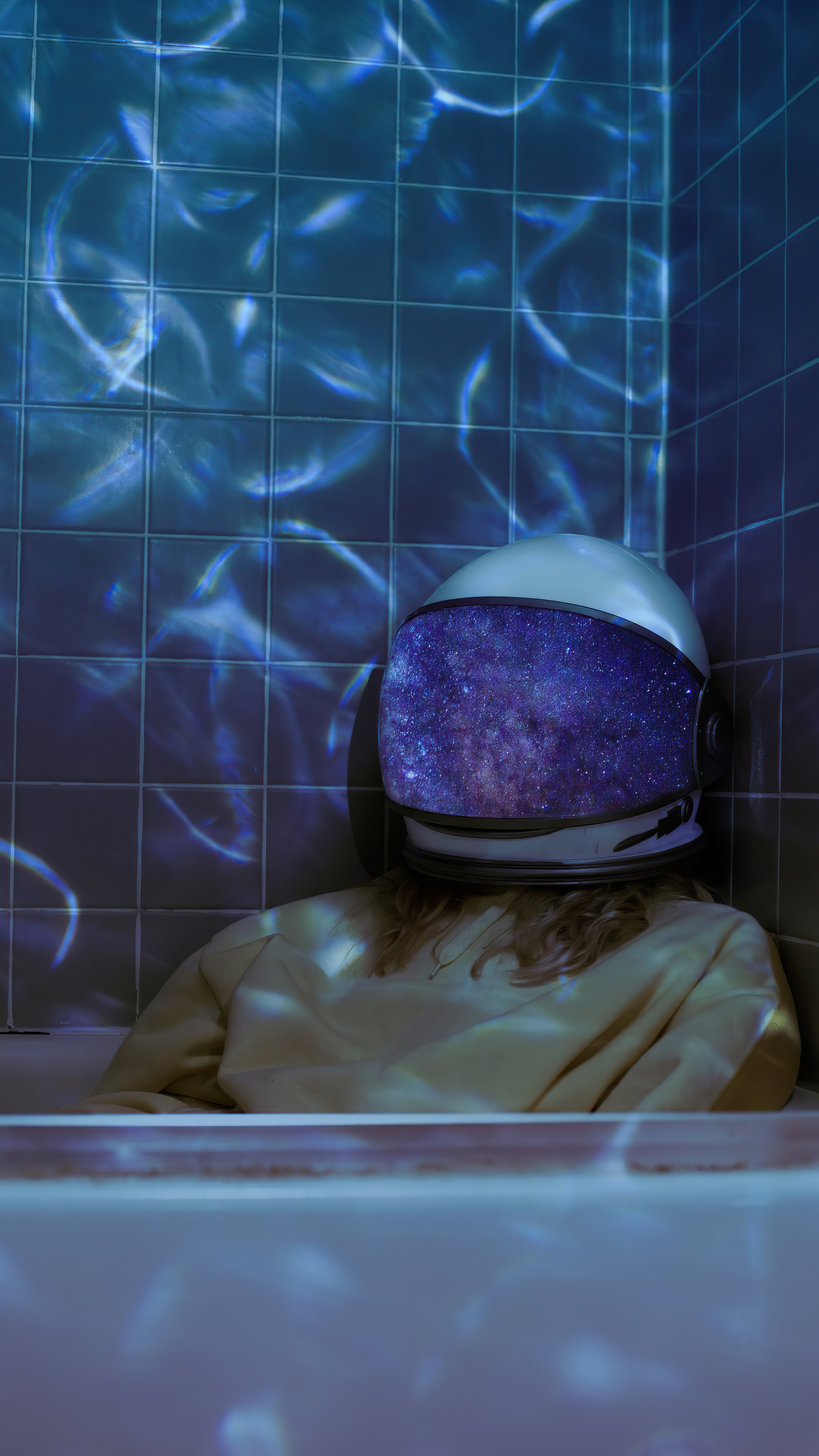 Astronaut helmet with galaxy reflection in a bathtub HD Phone Wallpaper
