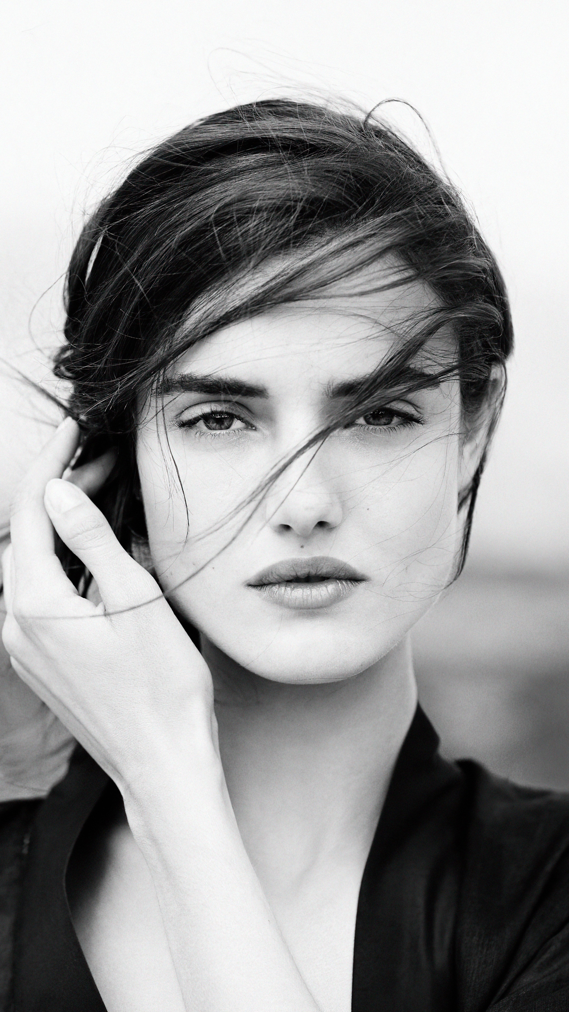 Blanca Padilla monochrome portrait HD Phone Wallpaper