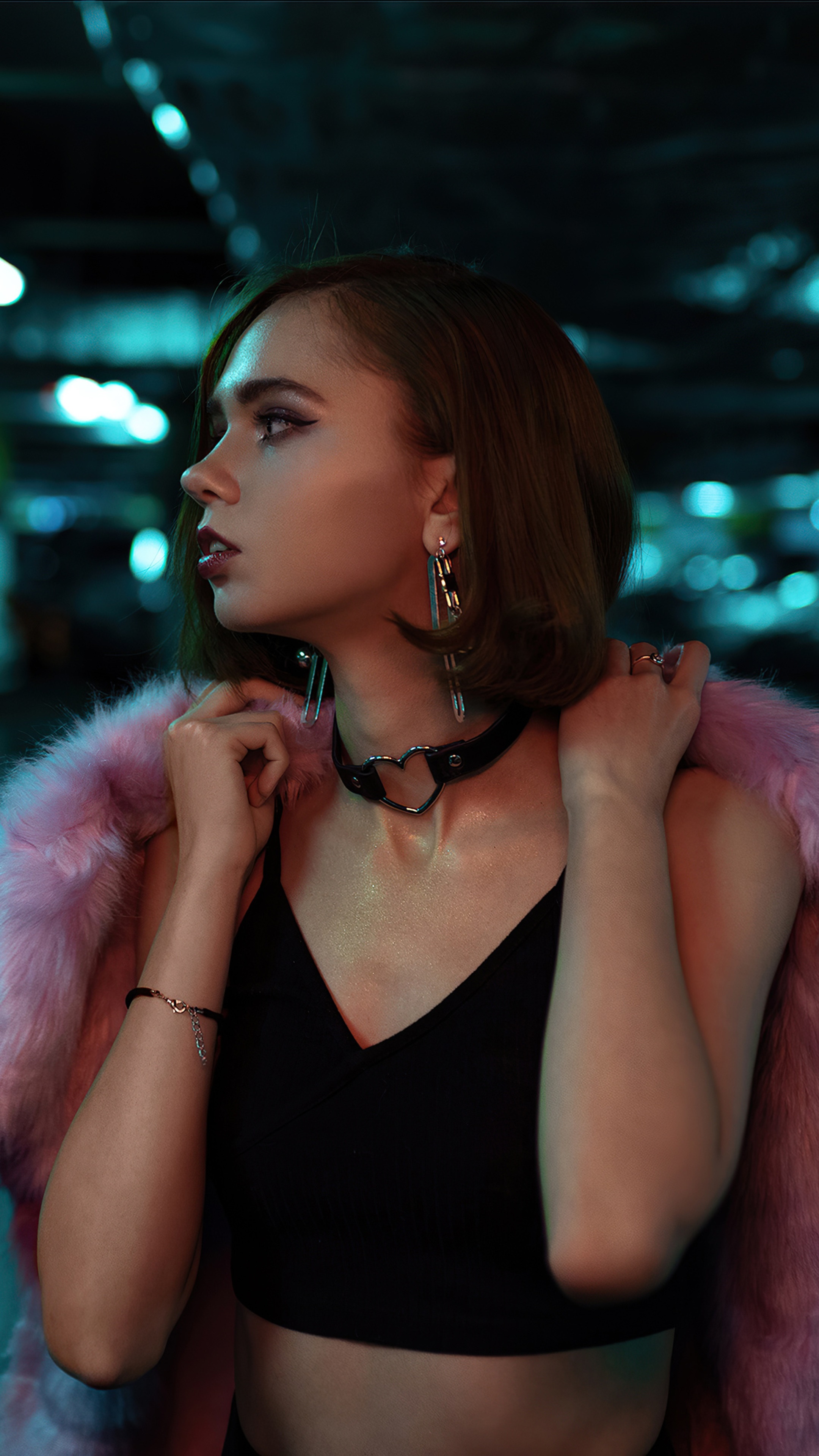 Model in pink fur jacket and black top HD Phone Wallpaper