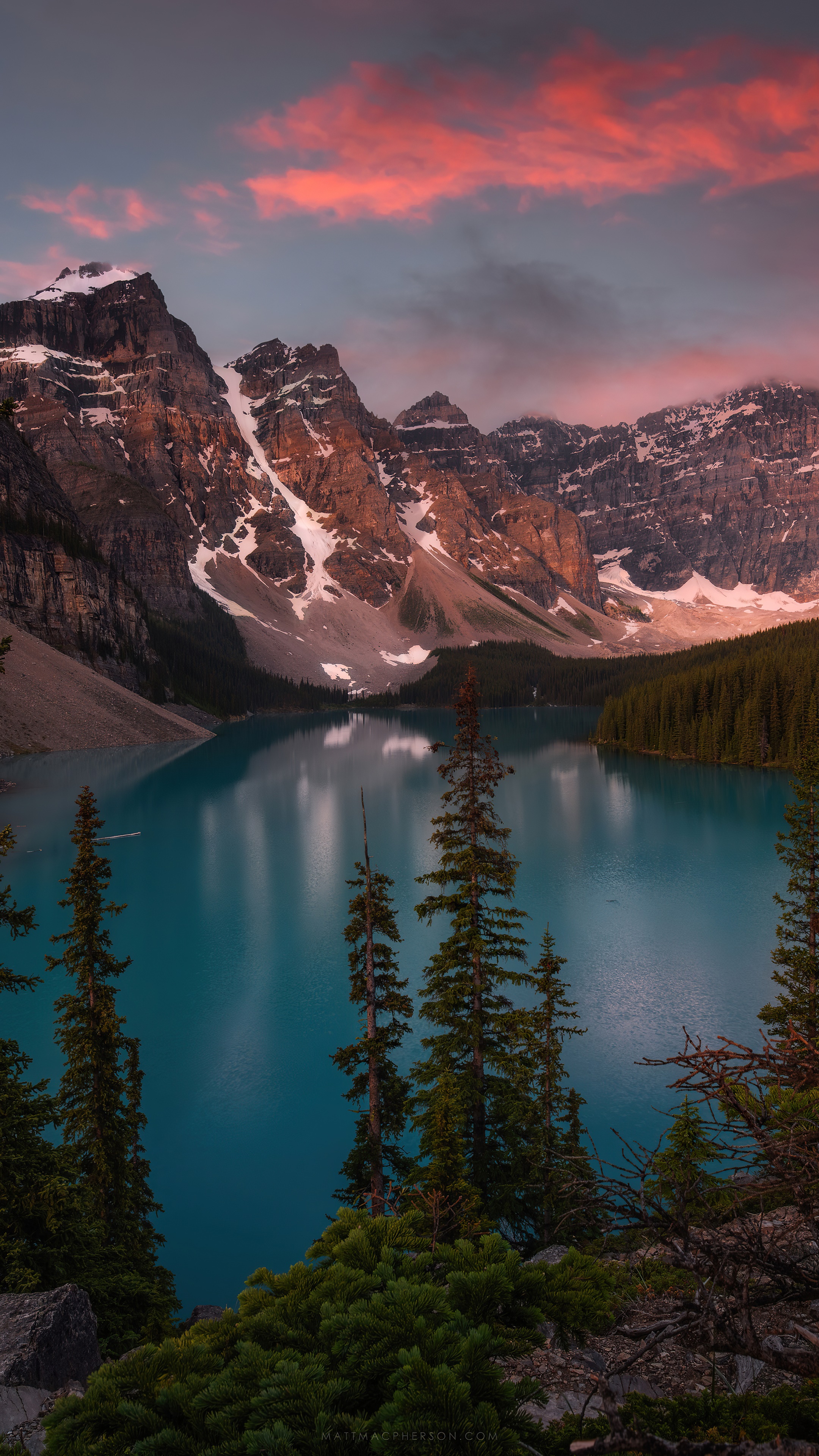 Turquoise lake and snow-capped mountains at sunset HD Phone Wallpaper