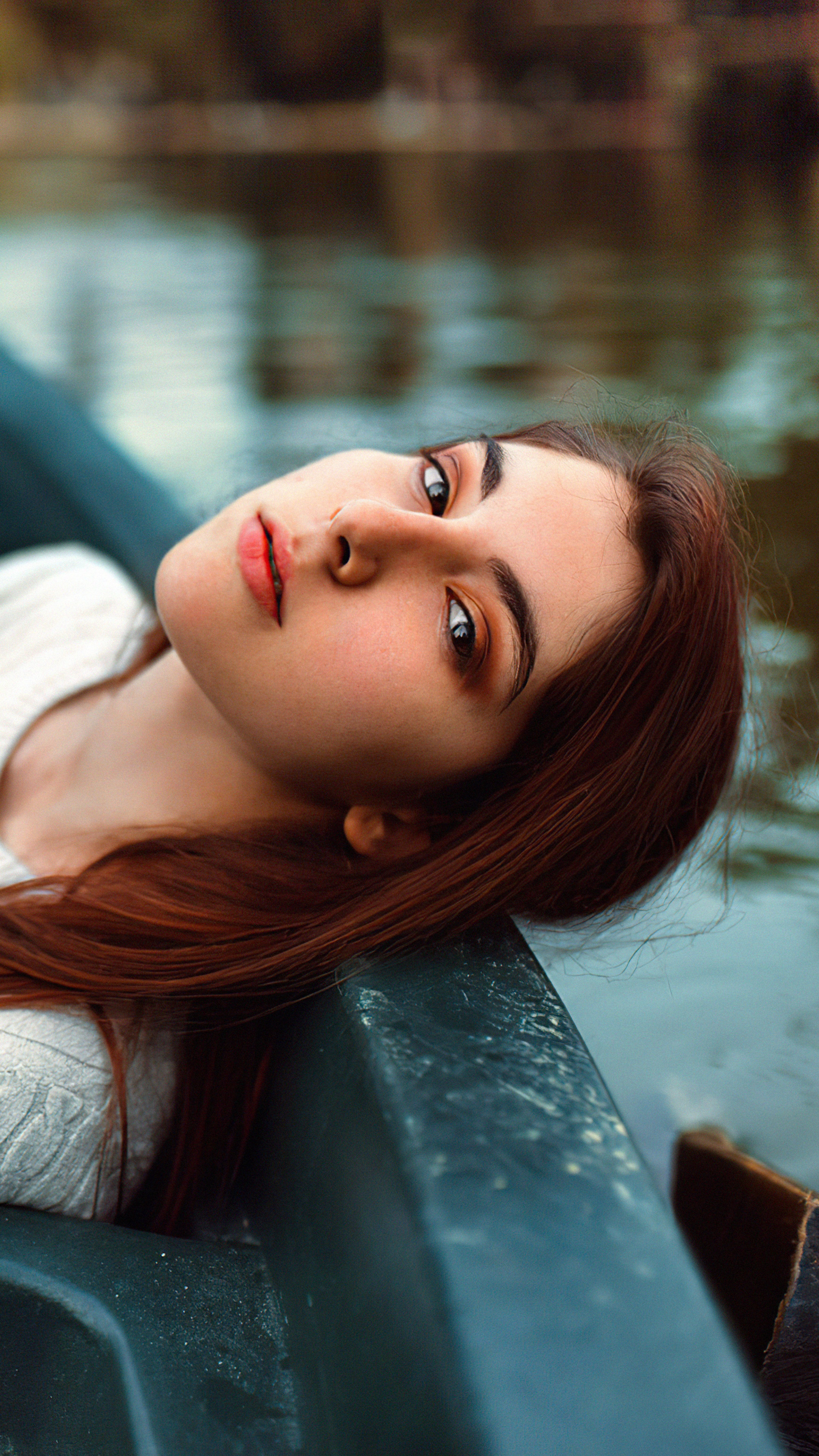 Girl in a boat HD Phone Wallpaper