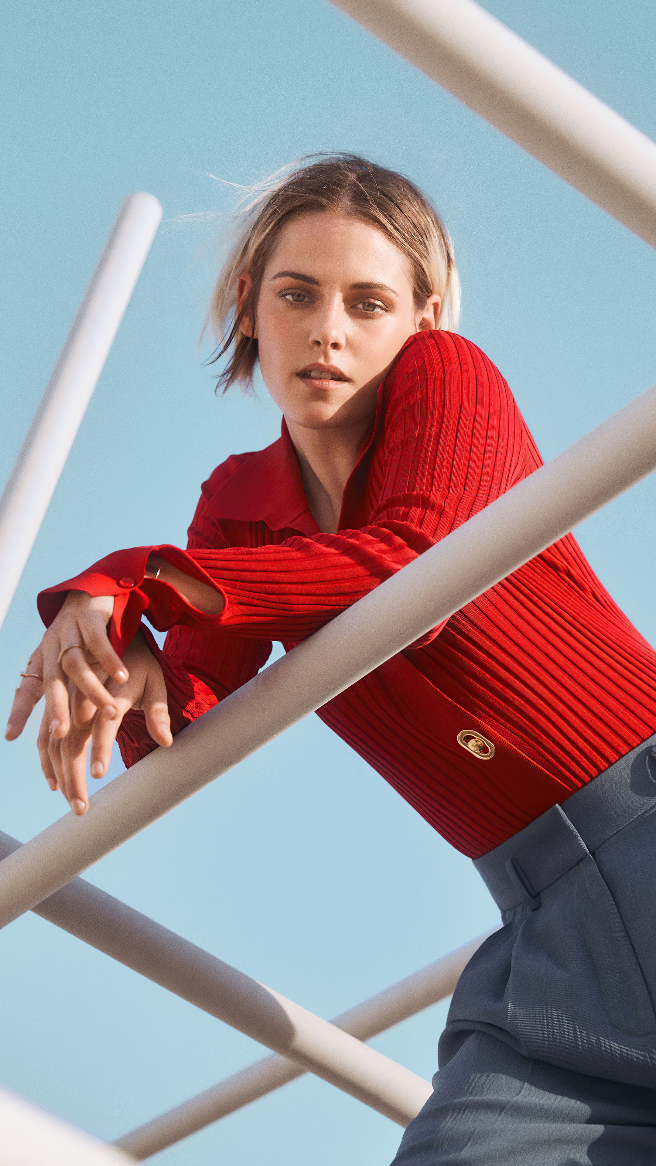 Kristen Stewart posing outdoors HD Phone Wallpaper
