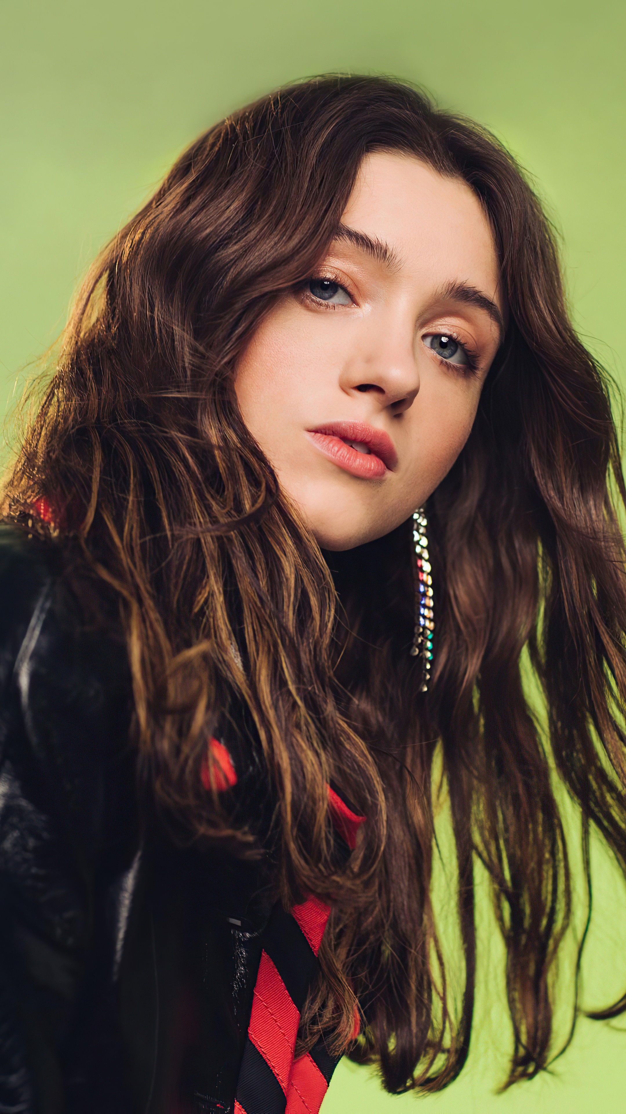 Natalia Dyer portrait HD Phone Wallpaper