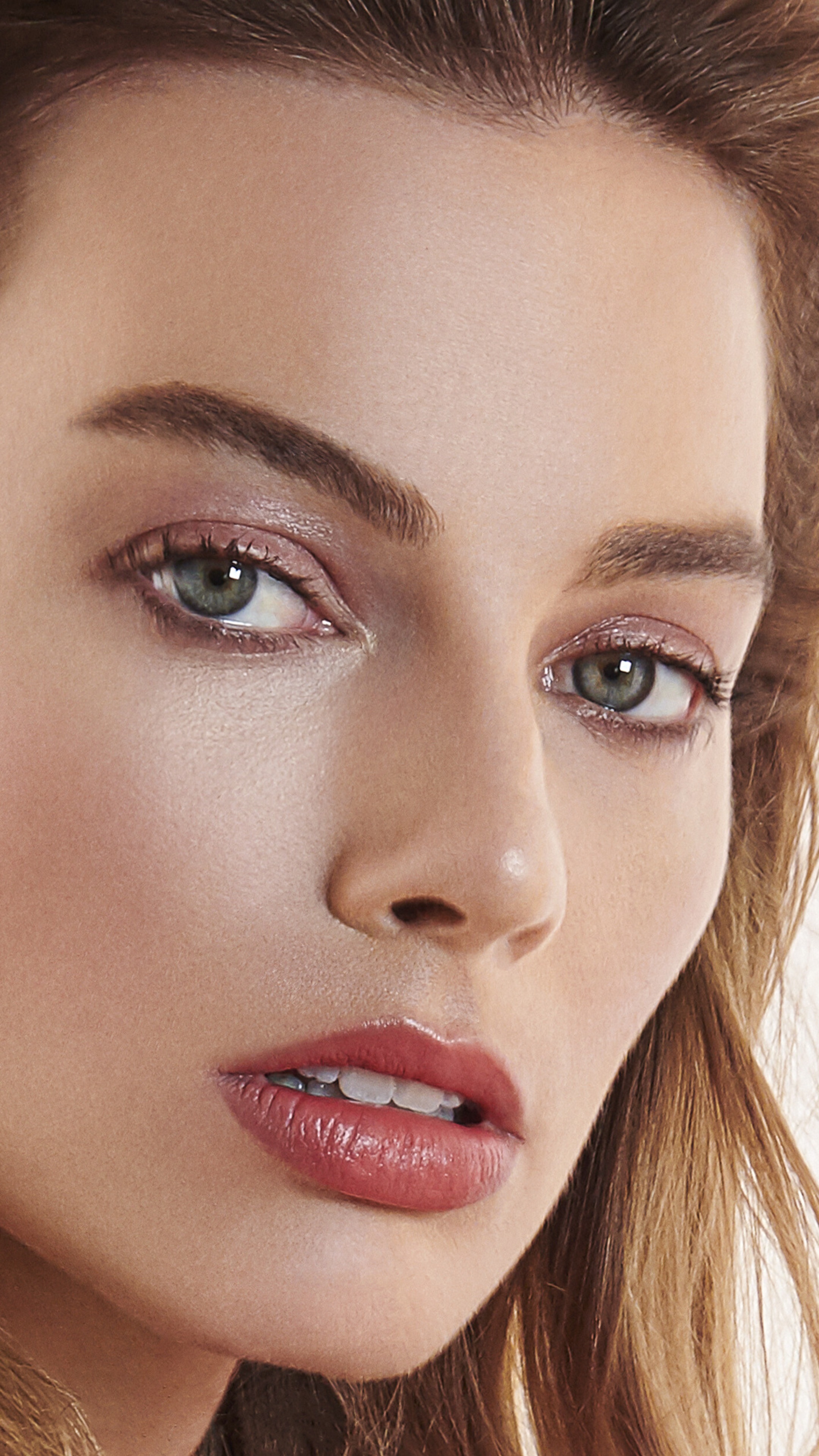 Margot Robbie 4K HD Phone Wallpaper