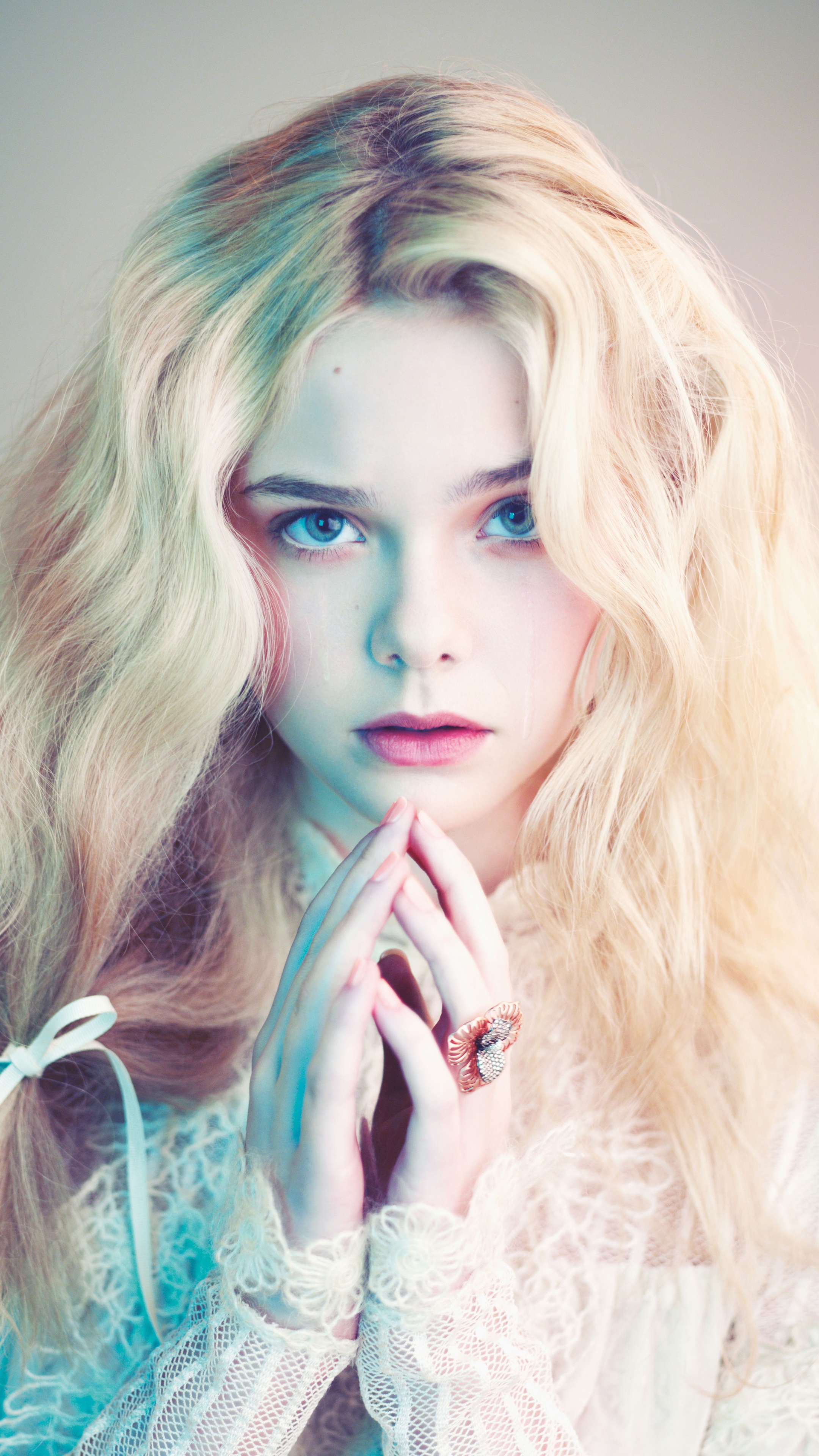 Elle Fanning 4K HD Phone Wallpaper