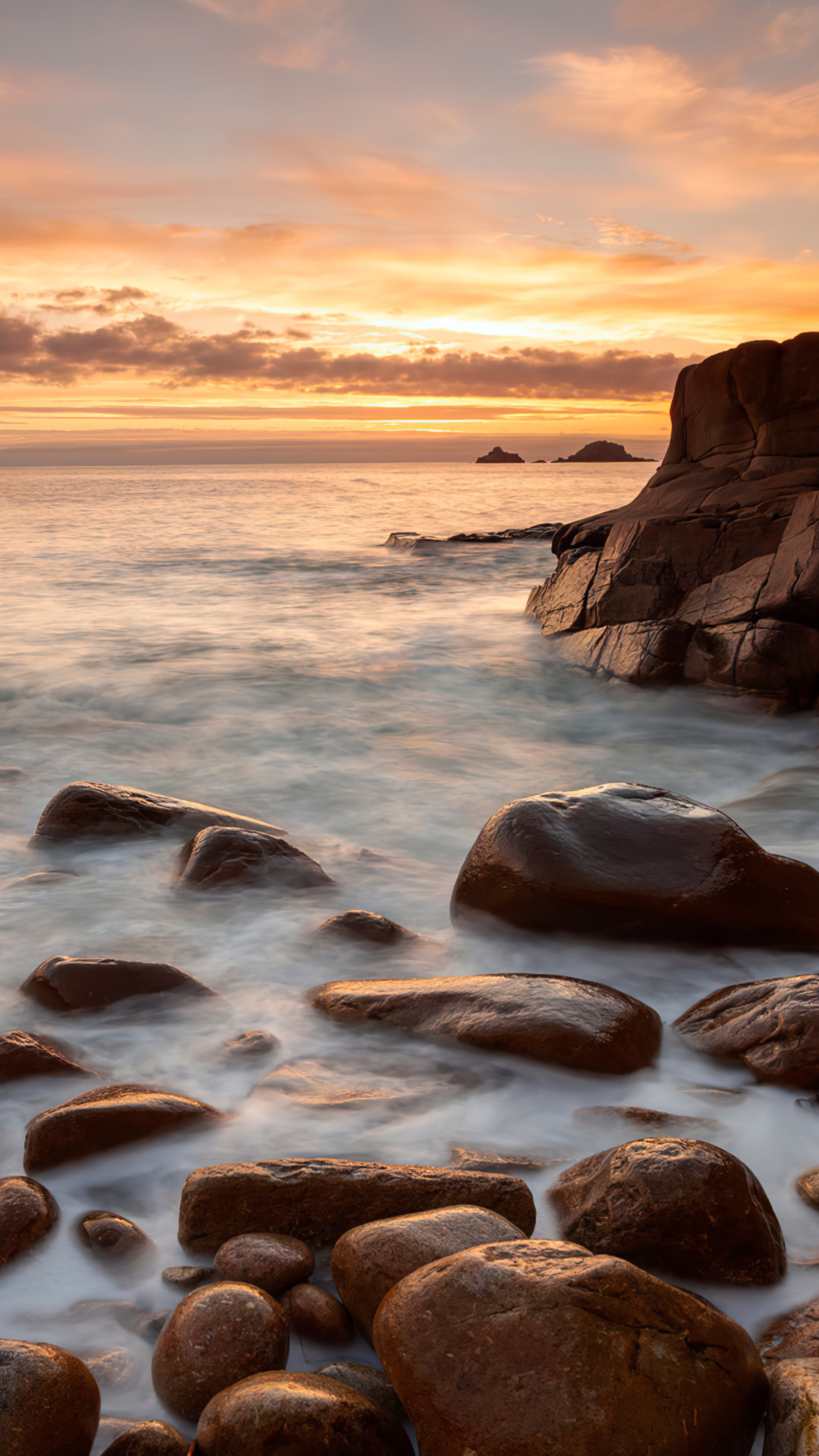 Rocks and ocean at sunset, long exposure, 4K HD Phone Wallpaper