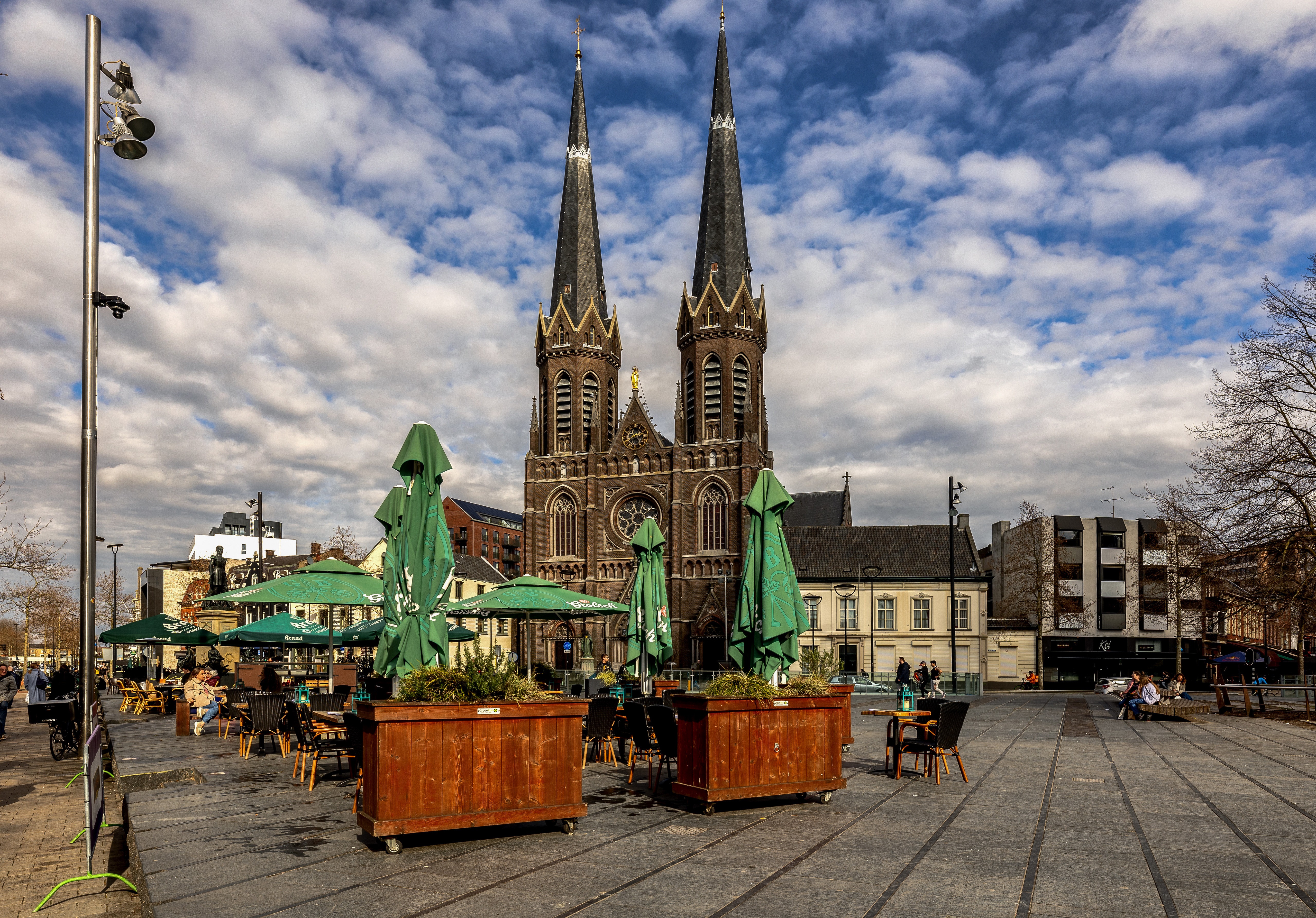 Town square with church in Tilburg, Netherlands HD Wallpaper