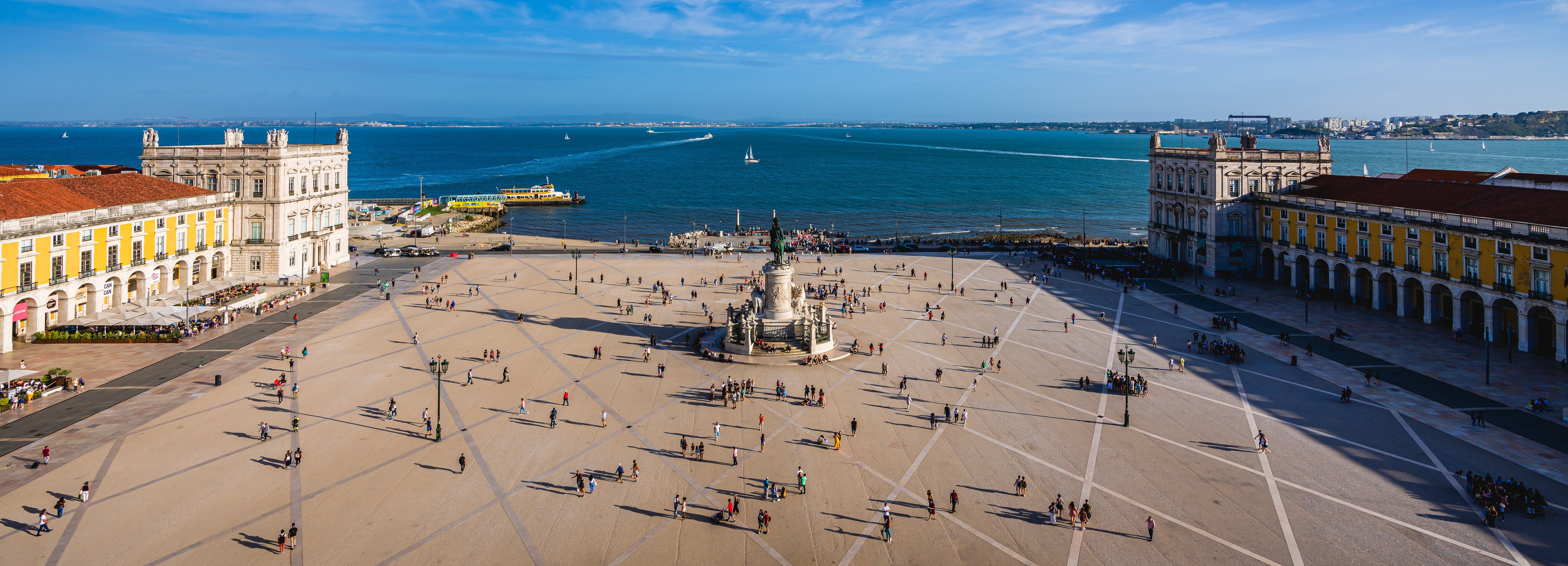 Lisbon, Portugal Town Square with Monument and River HD Wallpaper