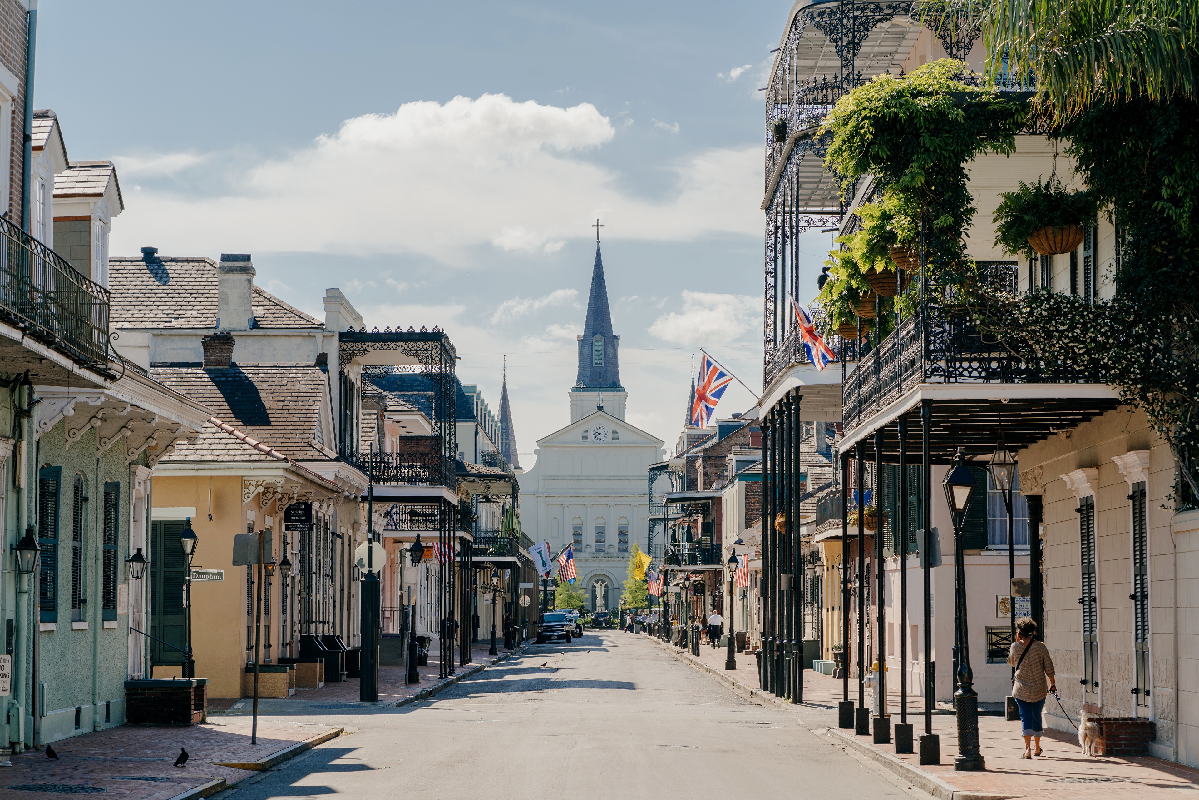 Street in New Orleans with Cathedral HD Wallpaper