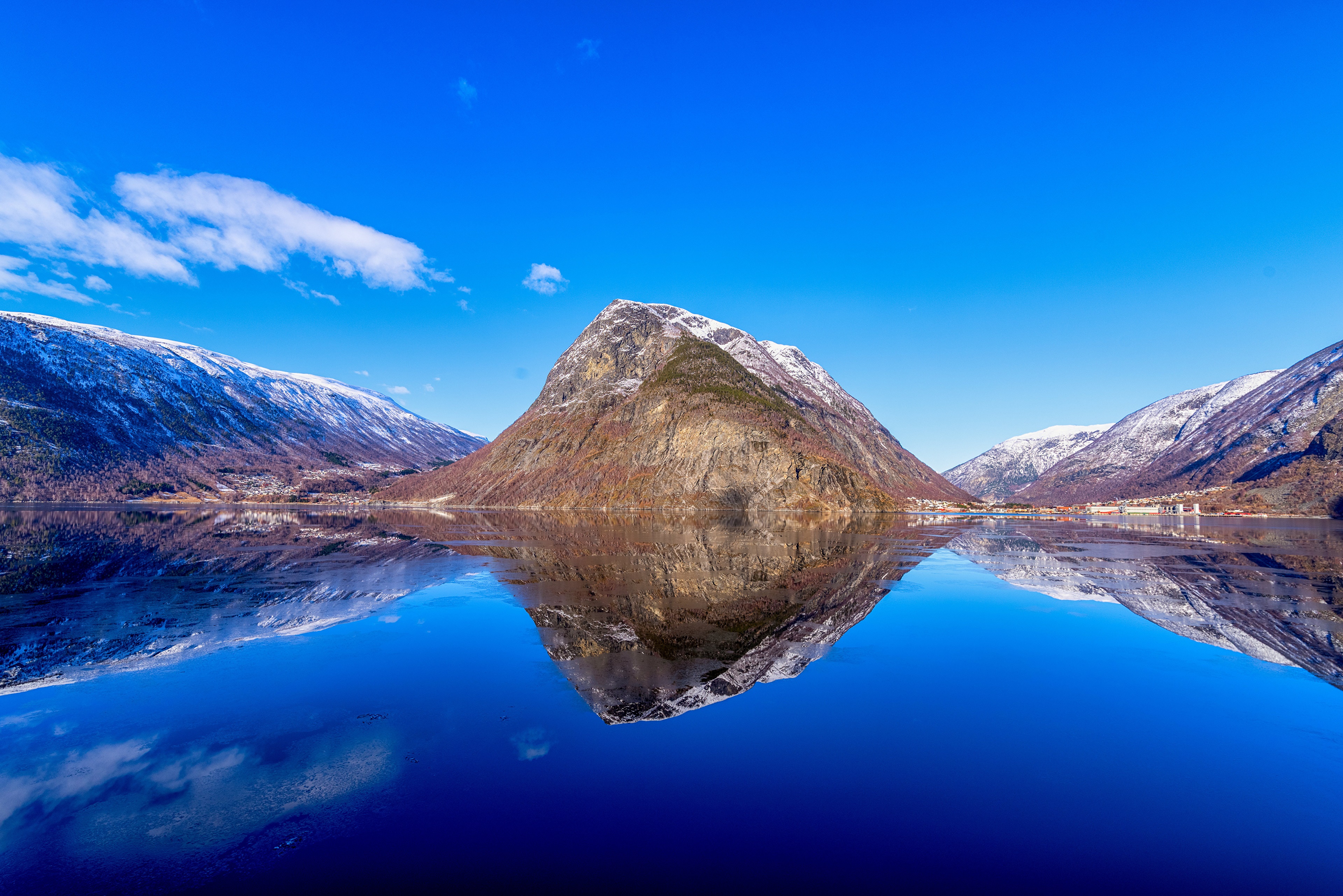 4K Norway Fjord Mountains Reflection HD Wallpaper