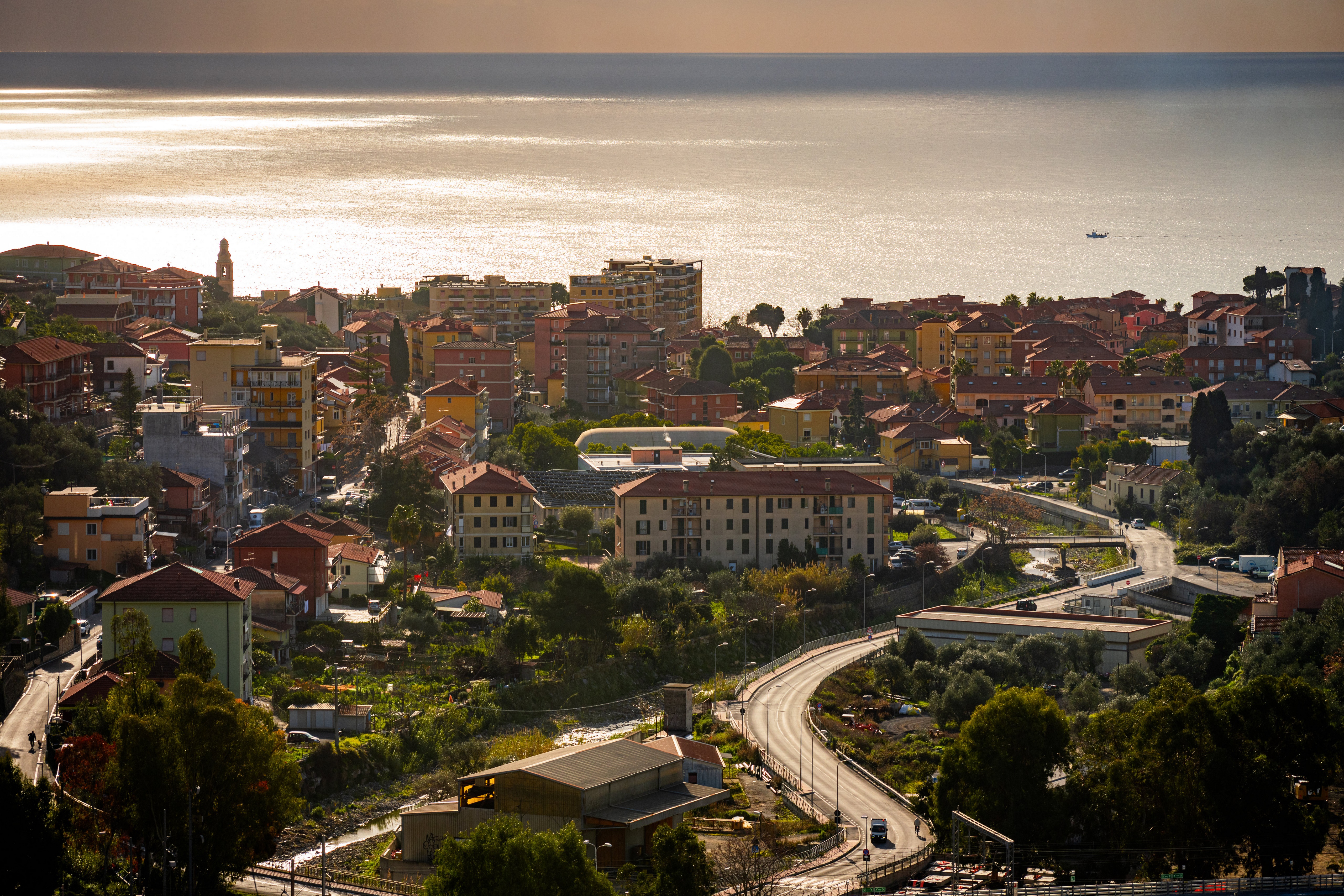 Town on the Ligurian Coast, Italy HD Wallpaper