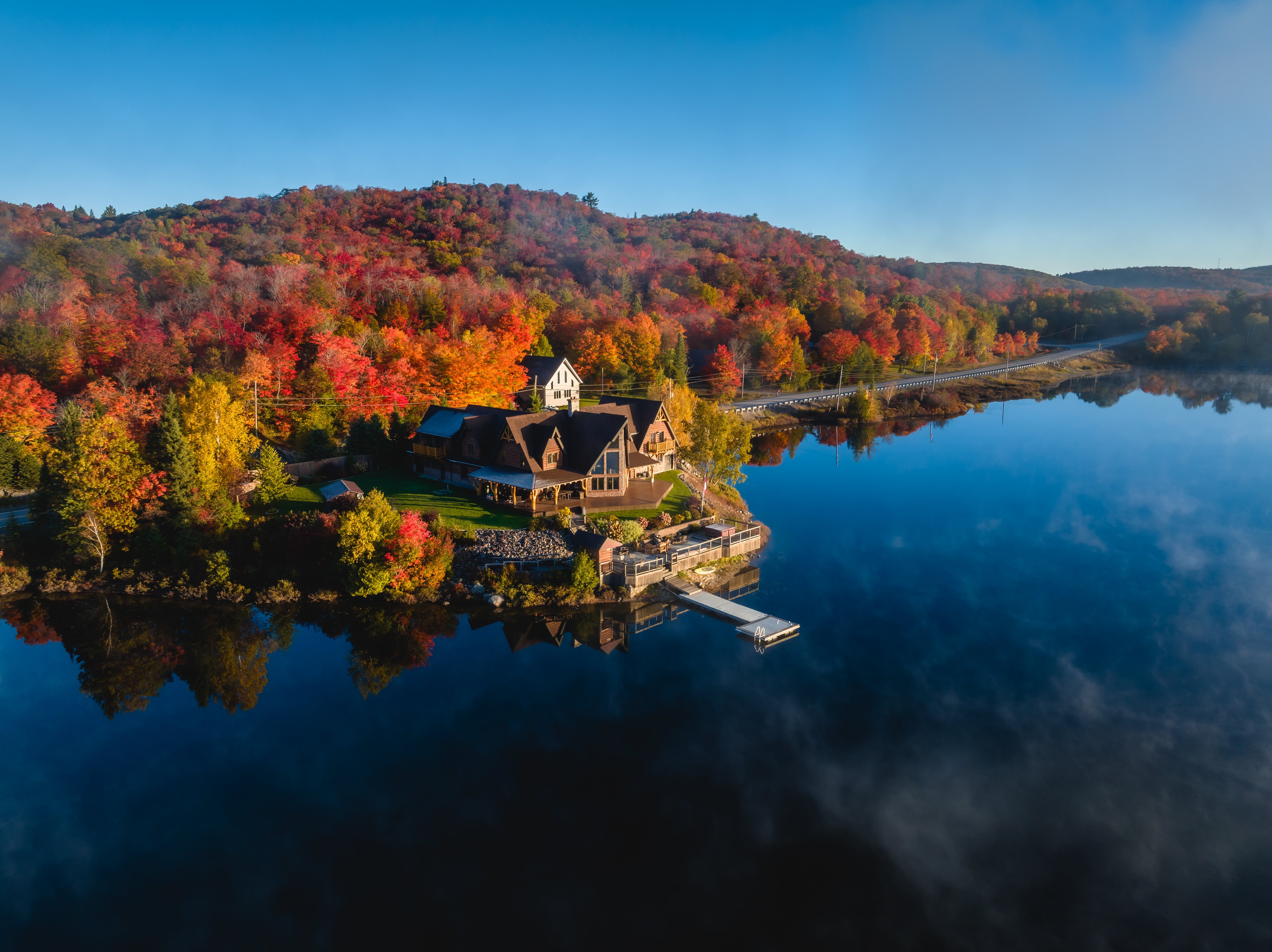 Autumn Forest and Lake House in Canada HD Wallpaper