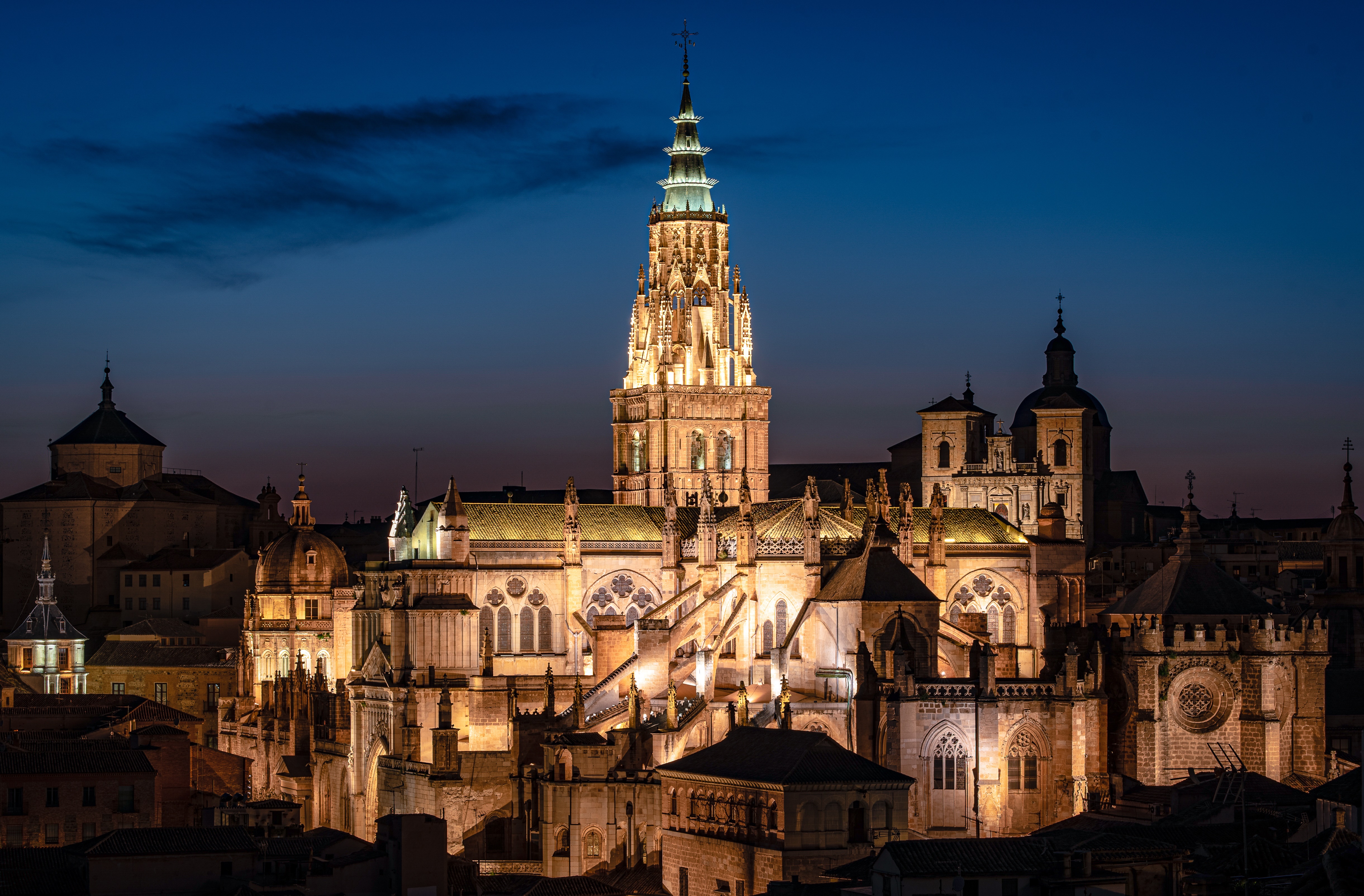 Toledo Cathedral at Night, Spain HD Wallpaper