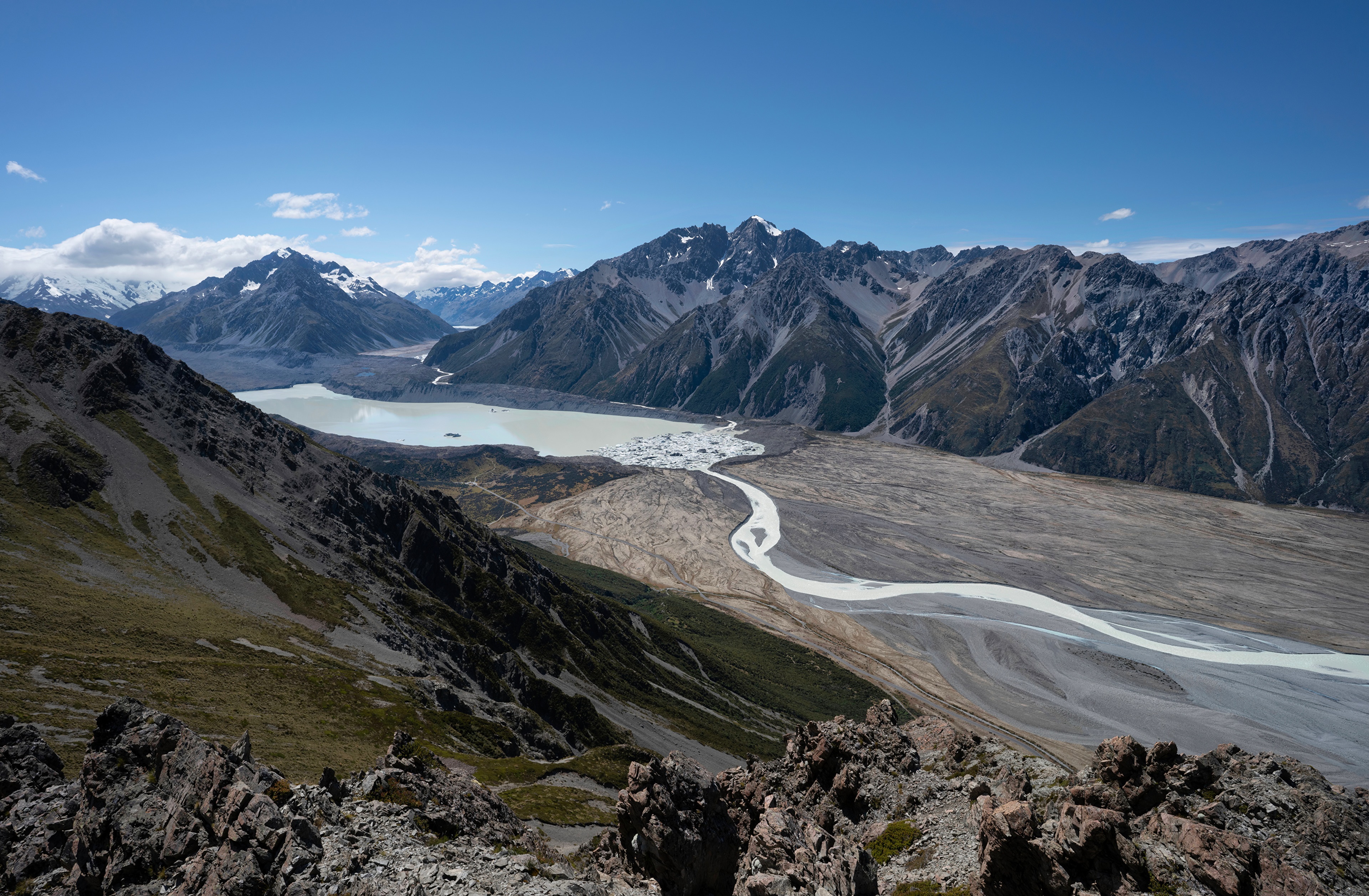 Tasman Lake and Mountains in New Zealand HD Wallpaper