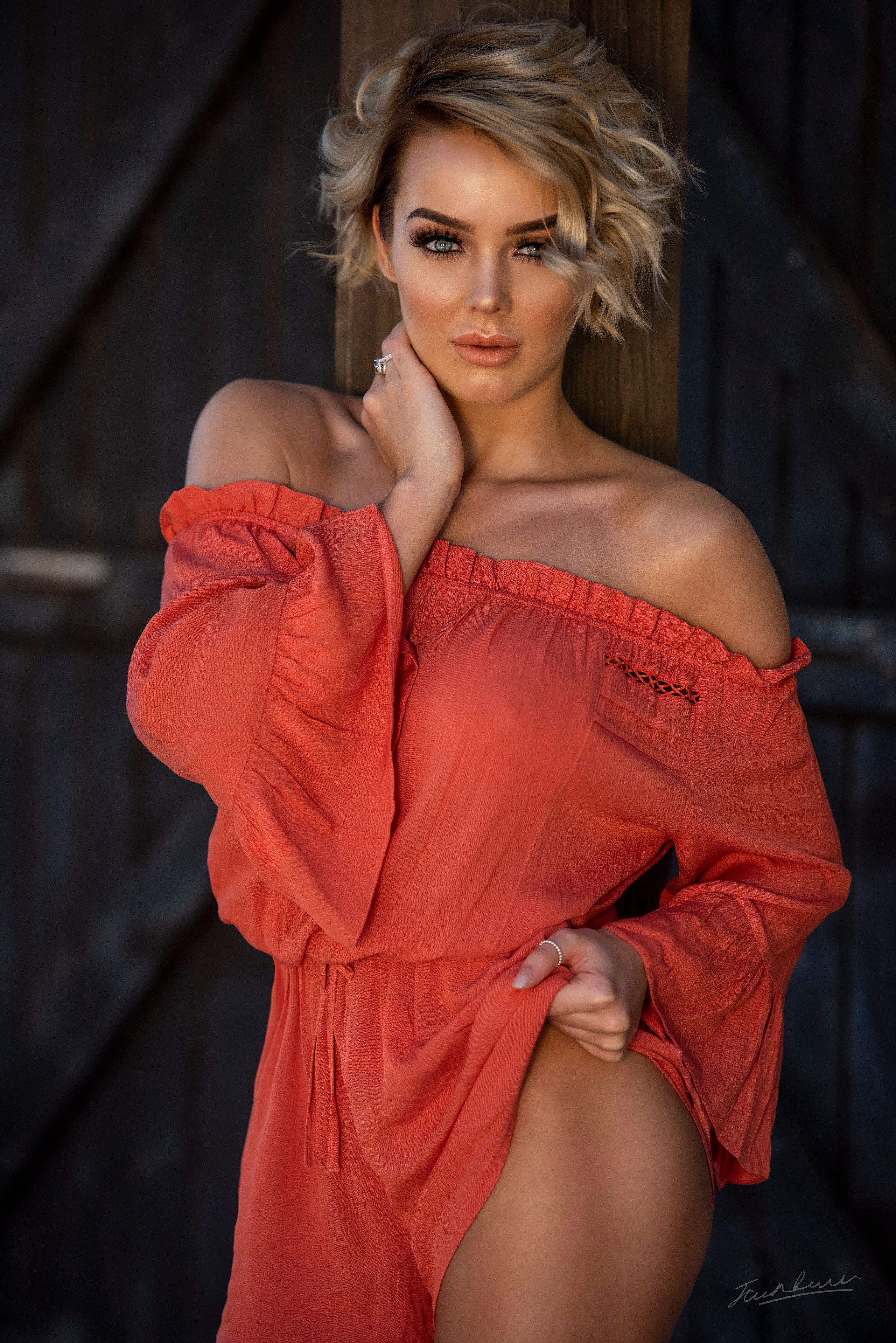 Rosie Robinson in an orange off-the-shoulder dress HD Phone Wallpaper