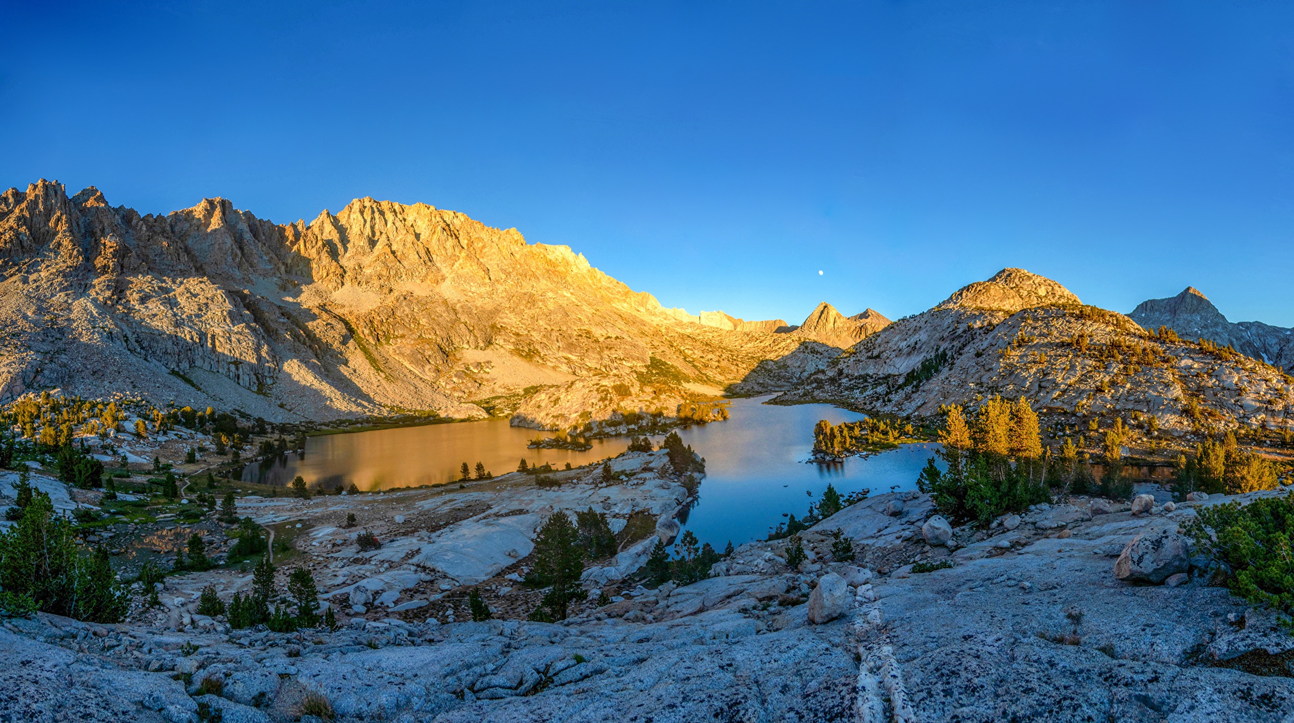 Evolution Lake, Sierra Nevada Mountains, California HD Wallpaper