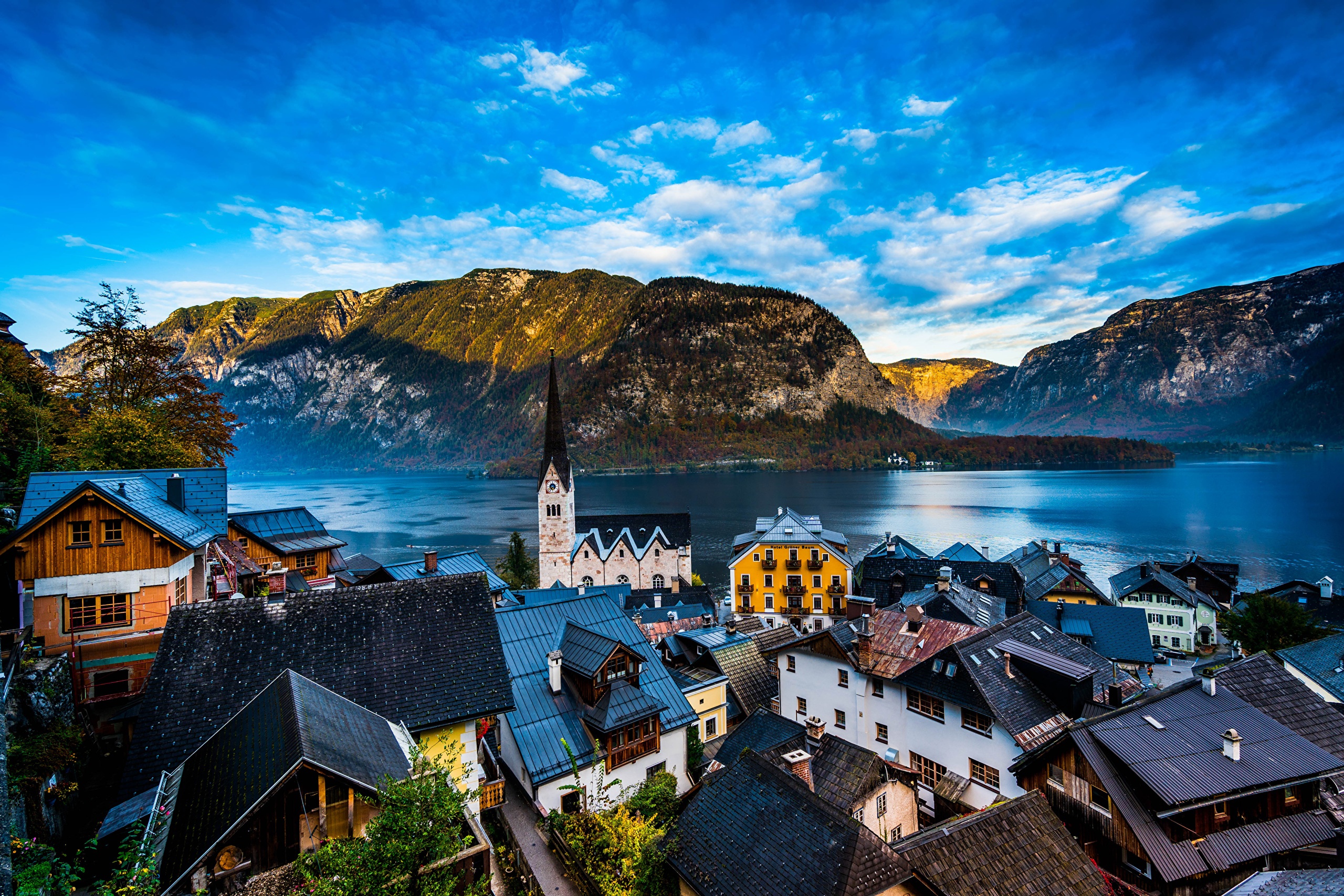 Hallstatt Village with Lake and Mountains in Austria HD Wallpaper