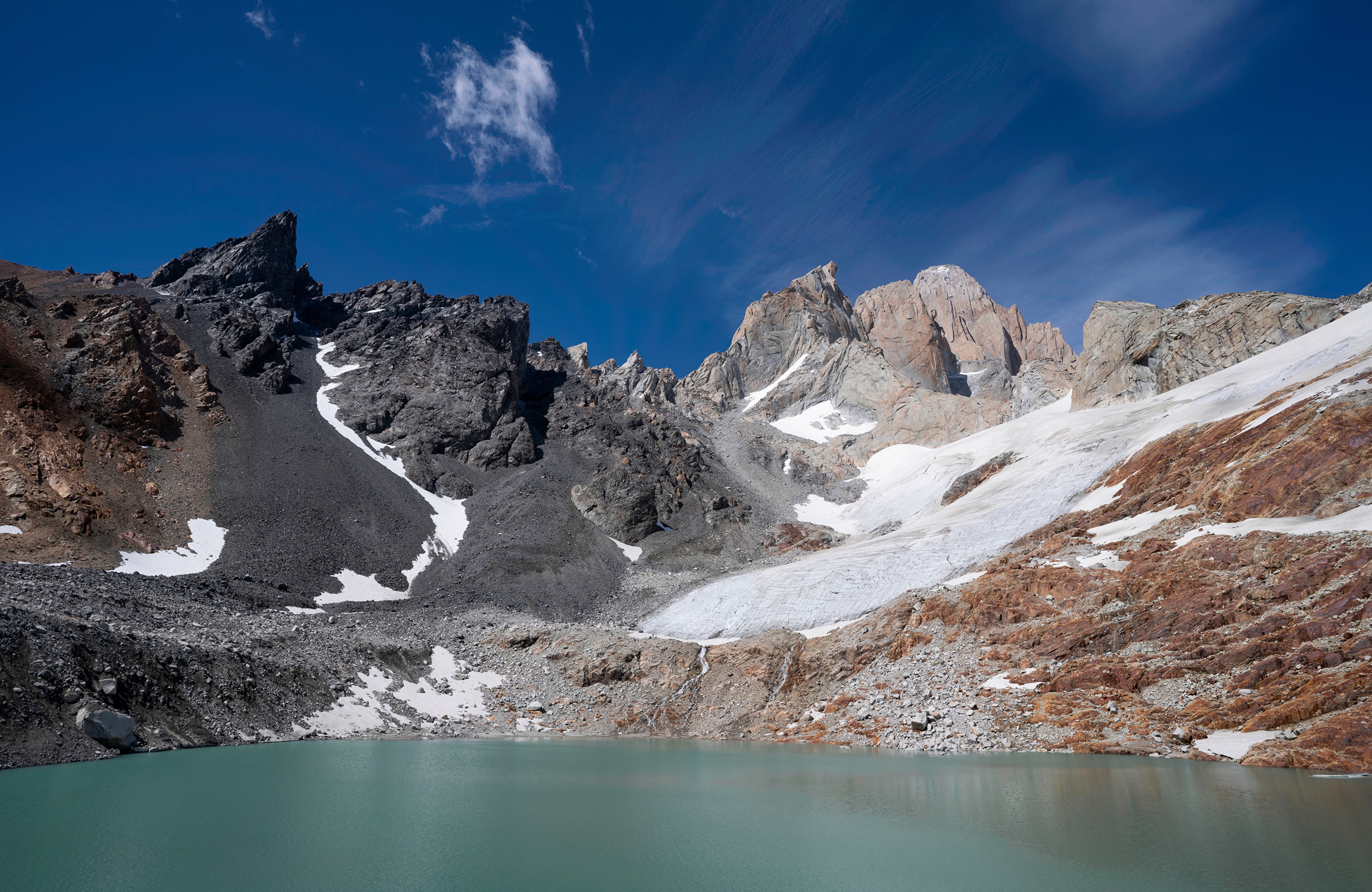 4K Lago Electrico Mountains and Lake in Argentina HD Wallpaper
